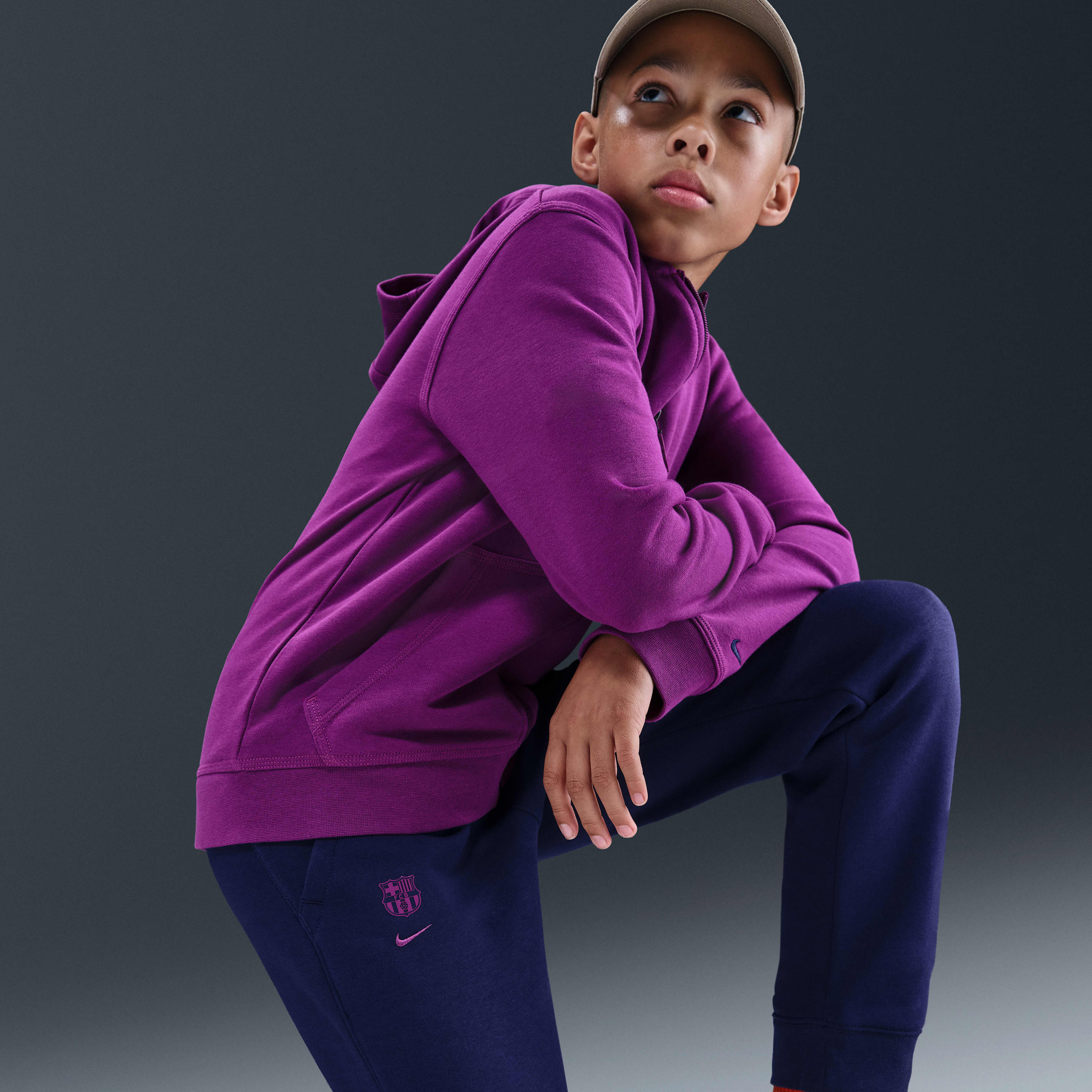 Nike Barcelona Club Older Kids' (Boys') Nike Football Fleece