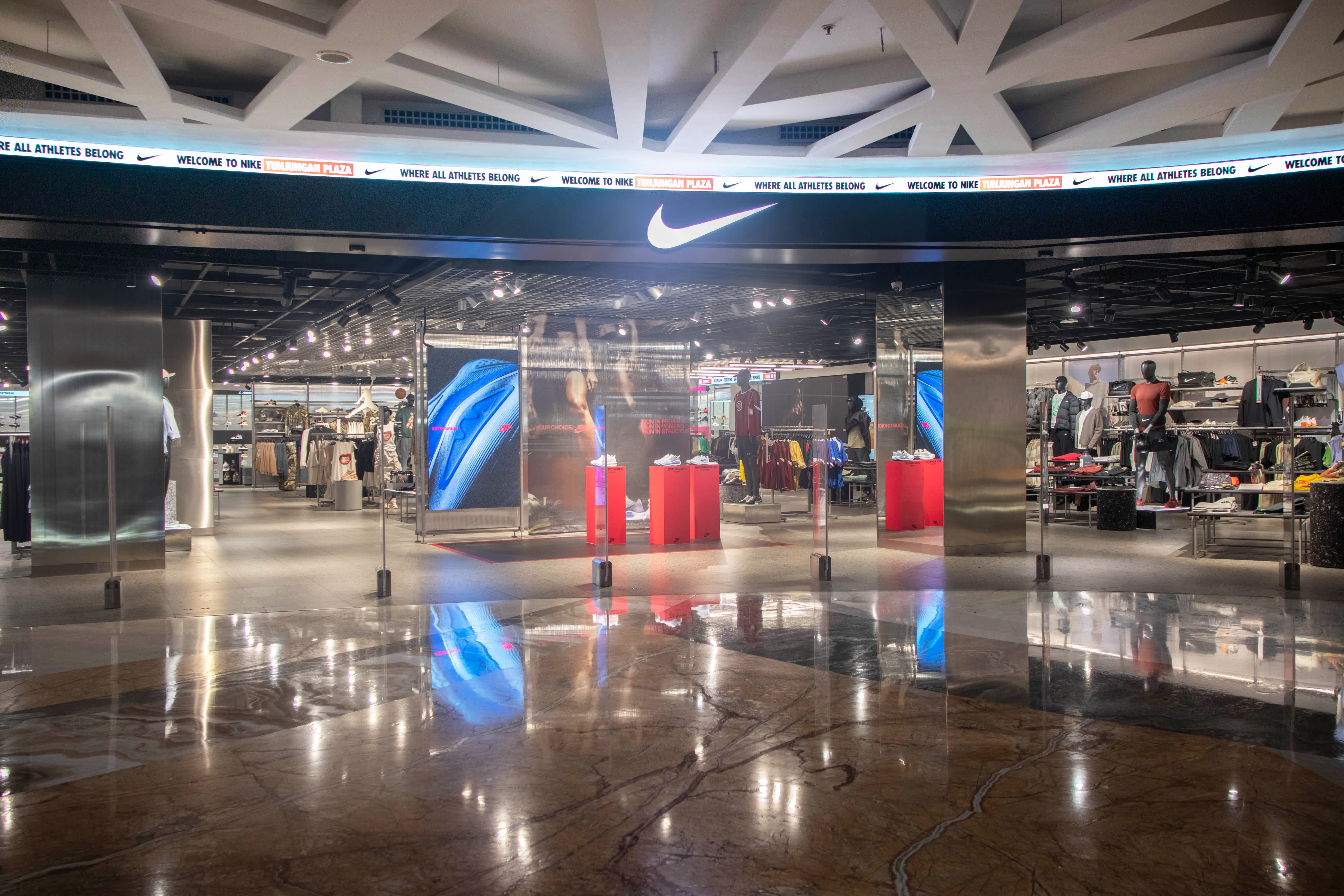 Nike Tunjungan