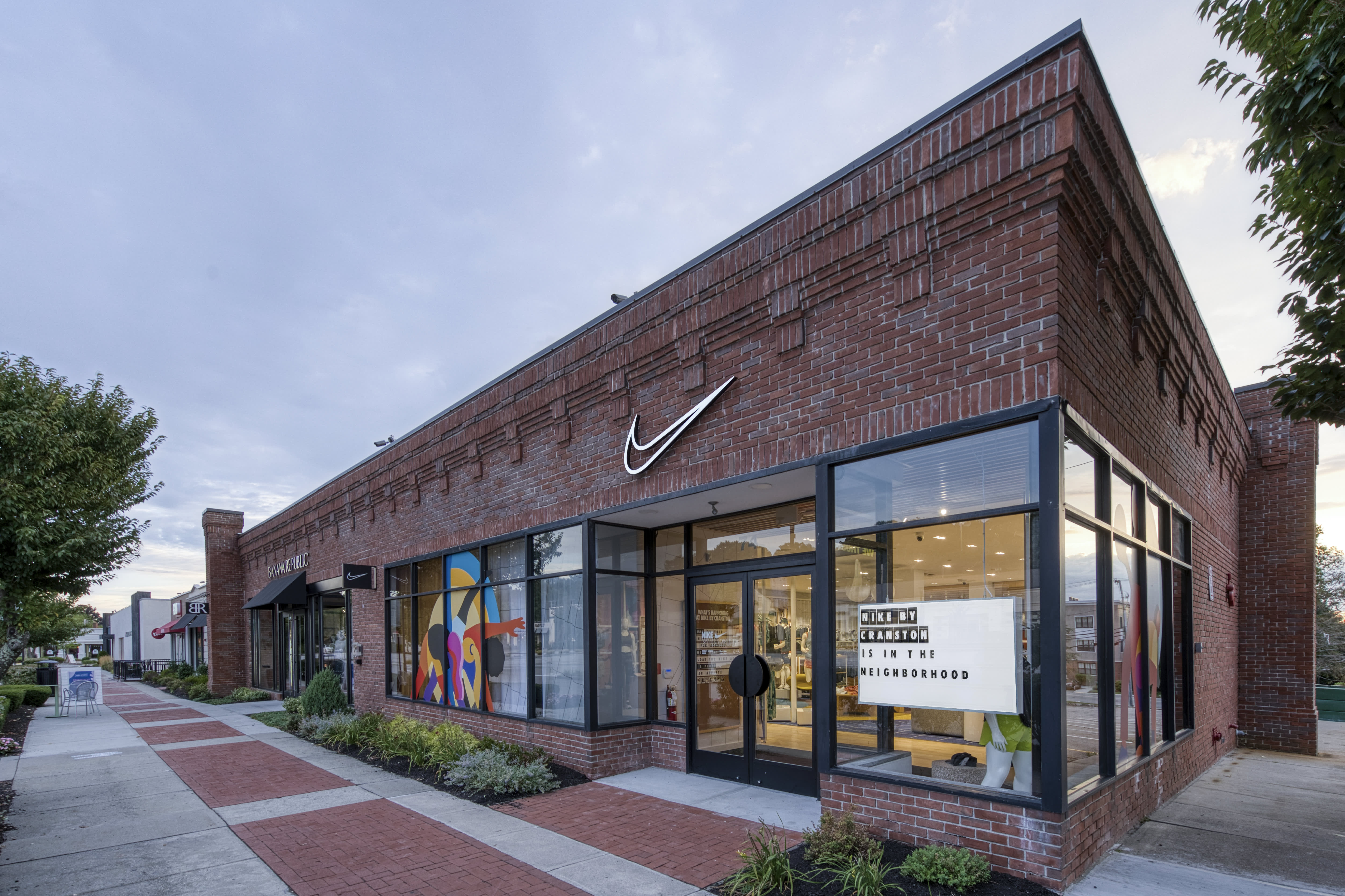 Nike Stores in Island, United States.