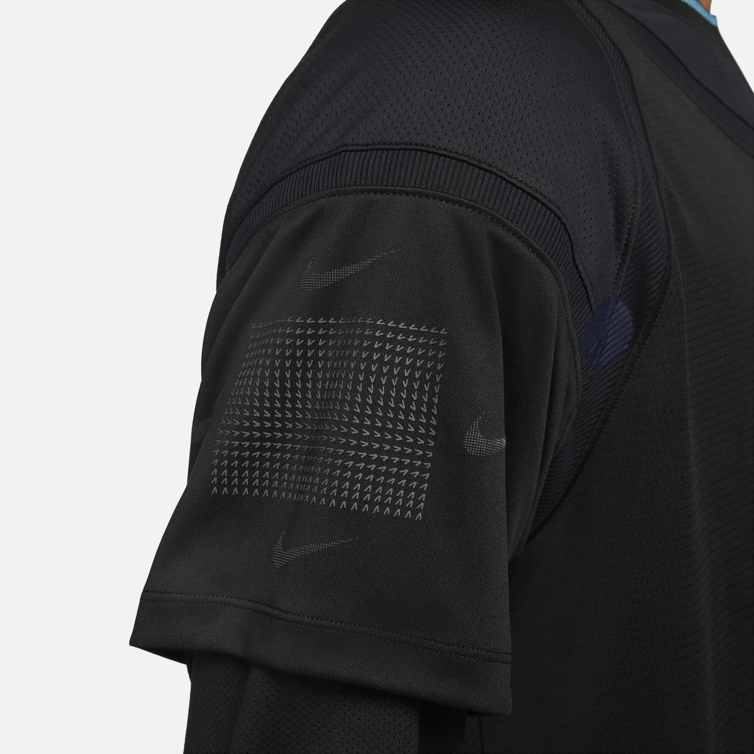 Nike ISPA Long-Sleeve Top