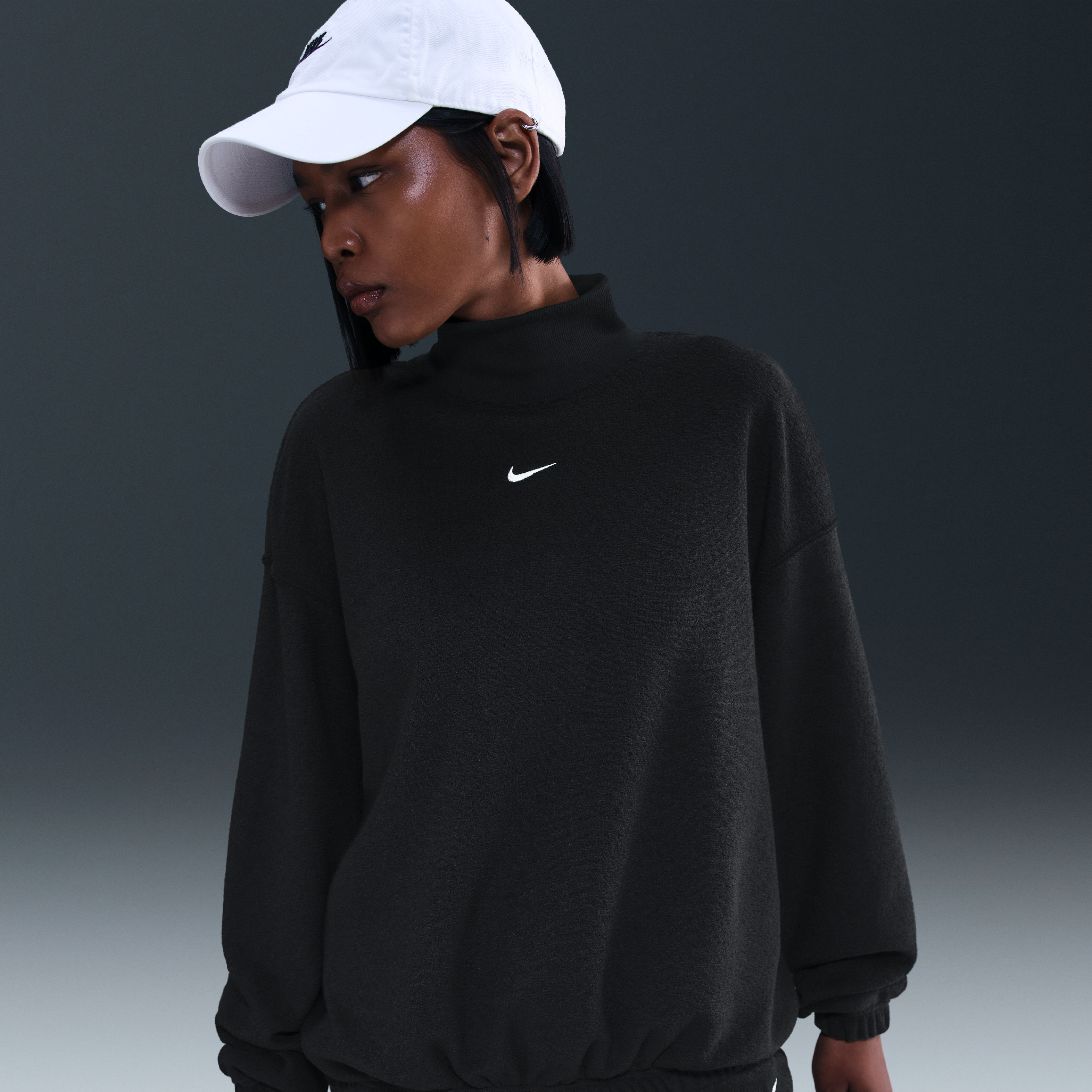 Nike Sportswear Phoenix Plush Women's Cozy Fleece Oversized Mock-Neck Top