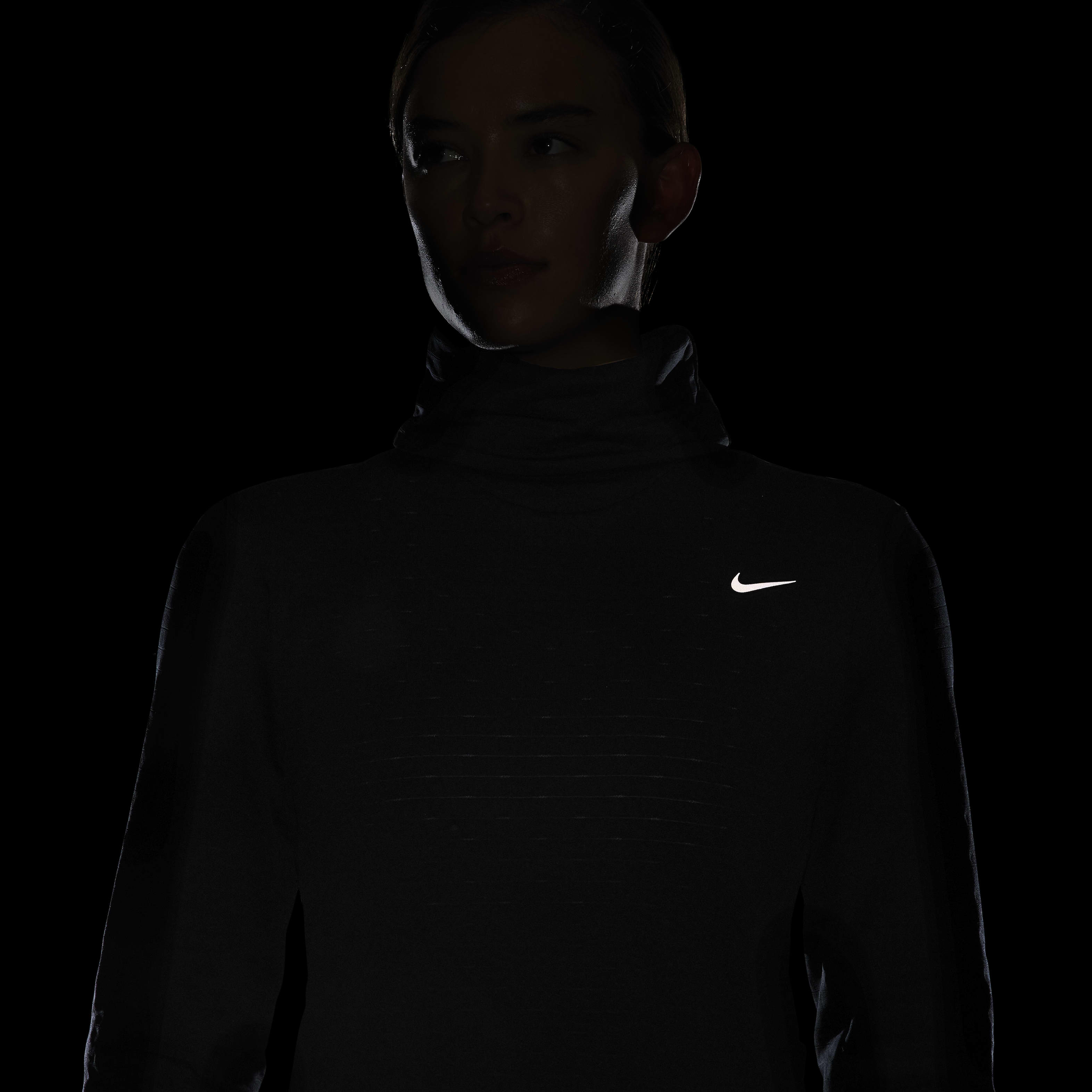 Nike Therma-FIT Swift Element Women's Turtleneck Running Top