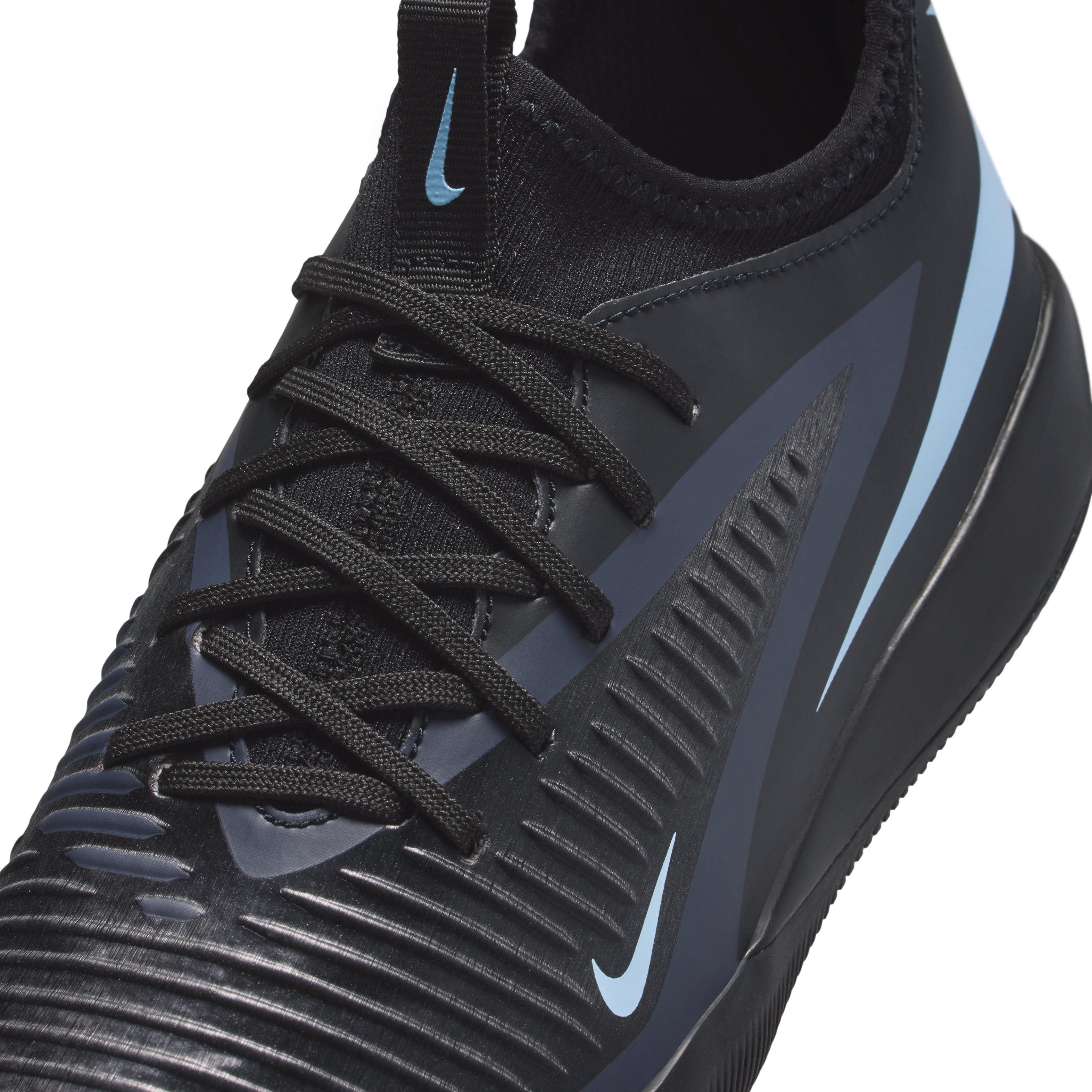 Nike Jr. Phantom 6 Low Academy Big Kids' Indoor/Court Soccer Shoes