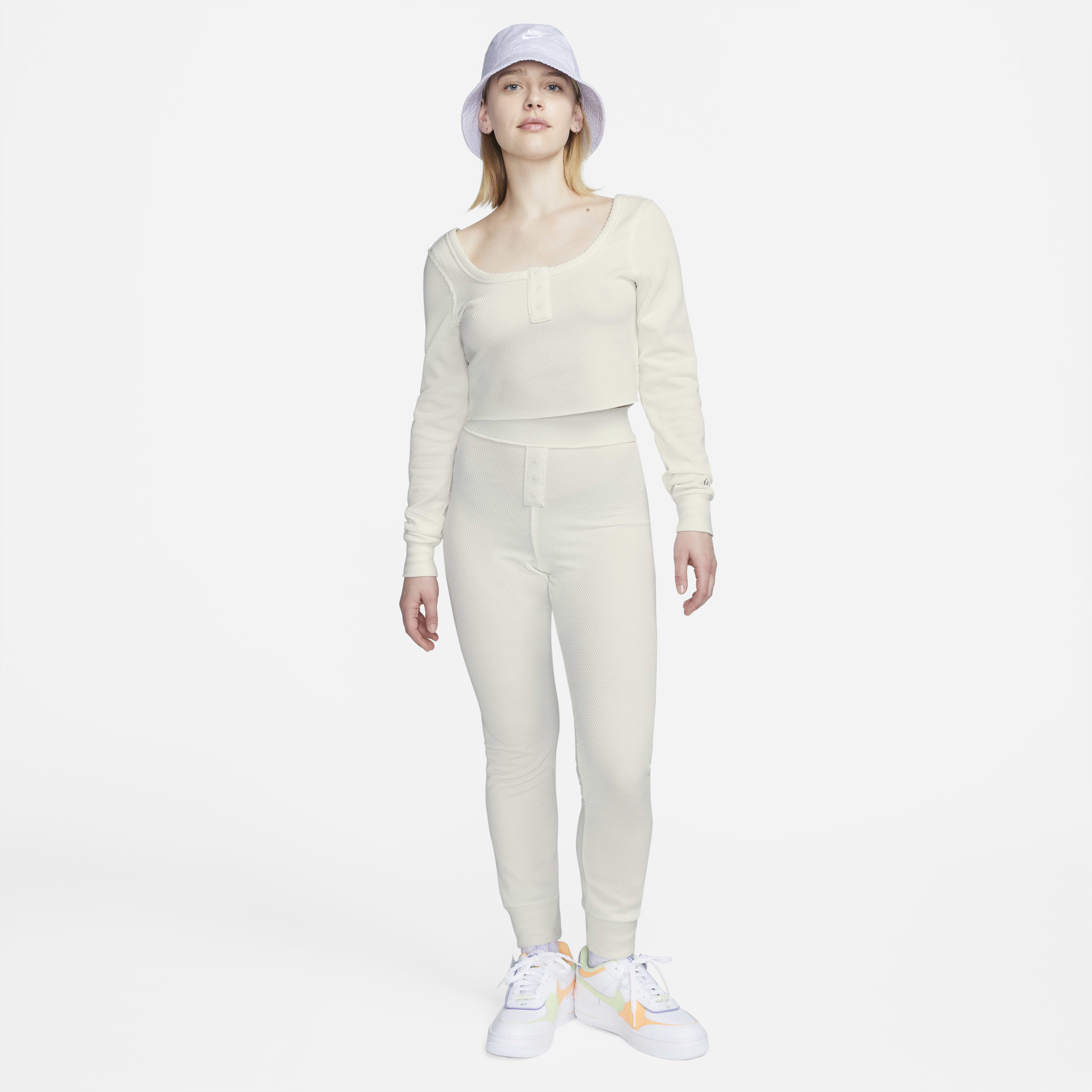 Nike Sportswear Everyday Modern Women's Long-Sleeve Crop Top