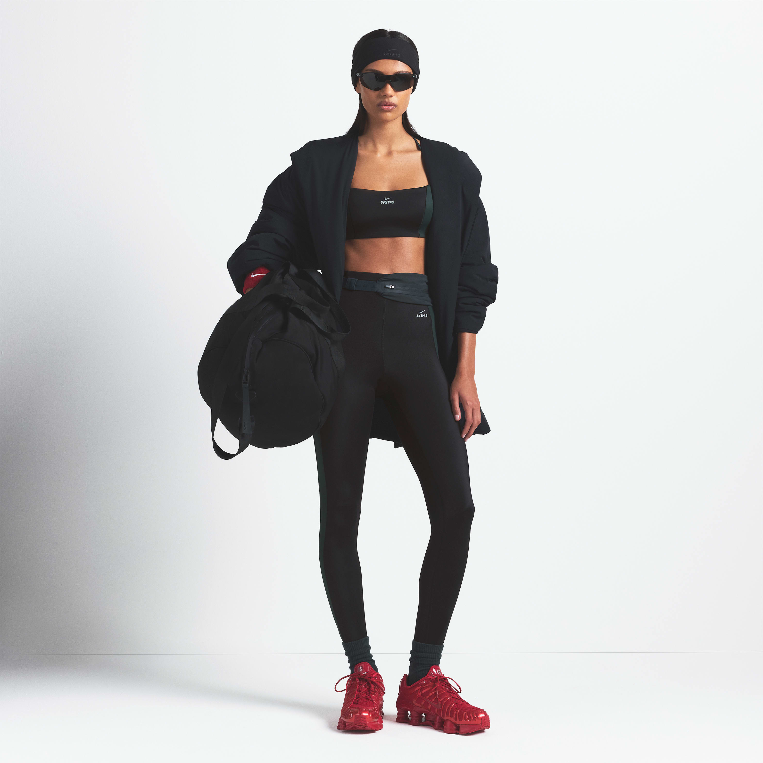 NikeSKIMS Shine Women's High-Waisted 26" Stirrup Leggings with Drawcord