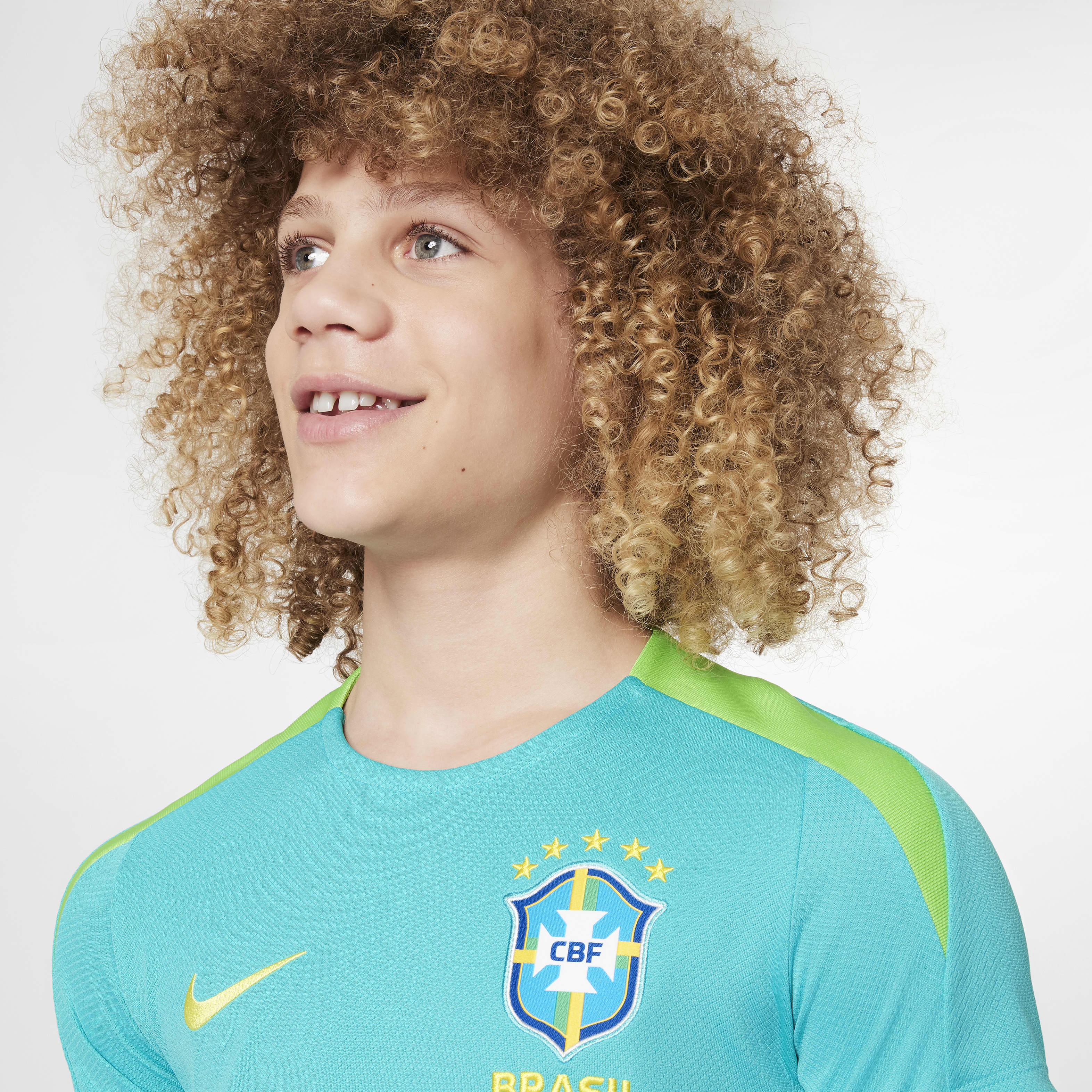 Brazil Strike Big Kids' Nike Dri-FIT Soccer Short-Sleeve Knit Top