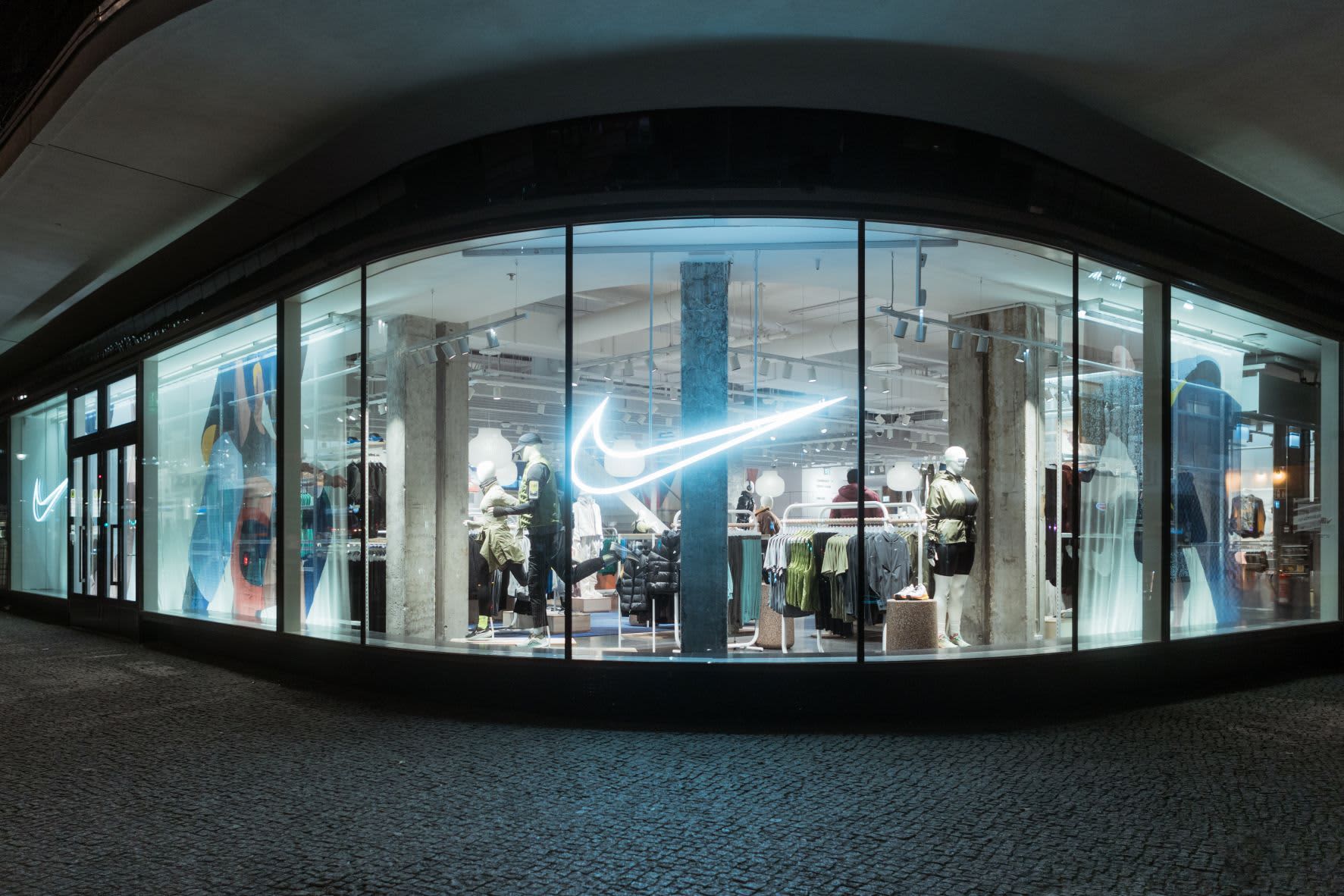 Wereldwijd verkiezing bereiken Nike Stores in Berlin, Germany. Nike.com