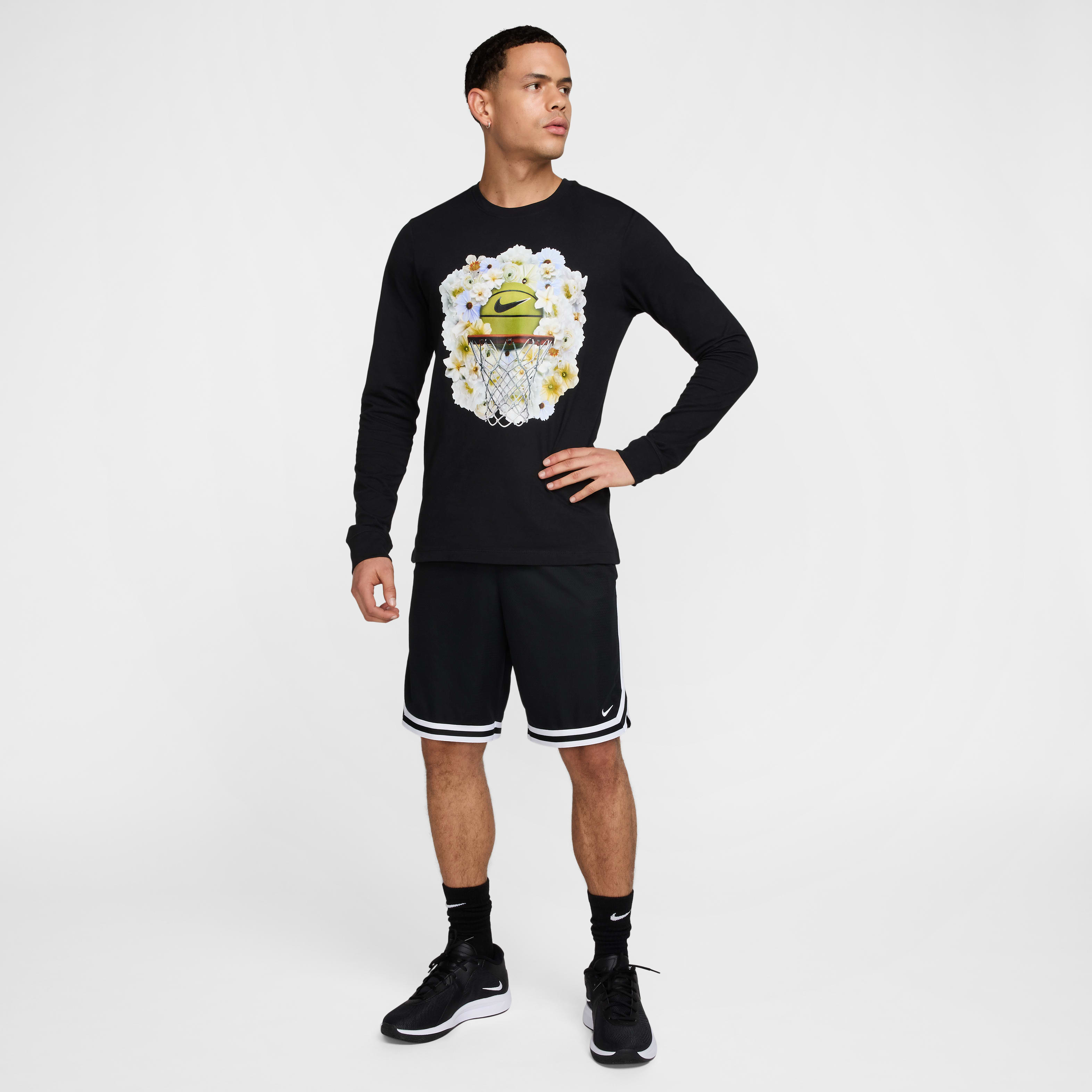 Nike Men's Max90 Long-Sleeve Basketball T-Shirt