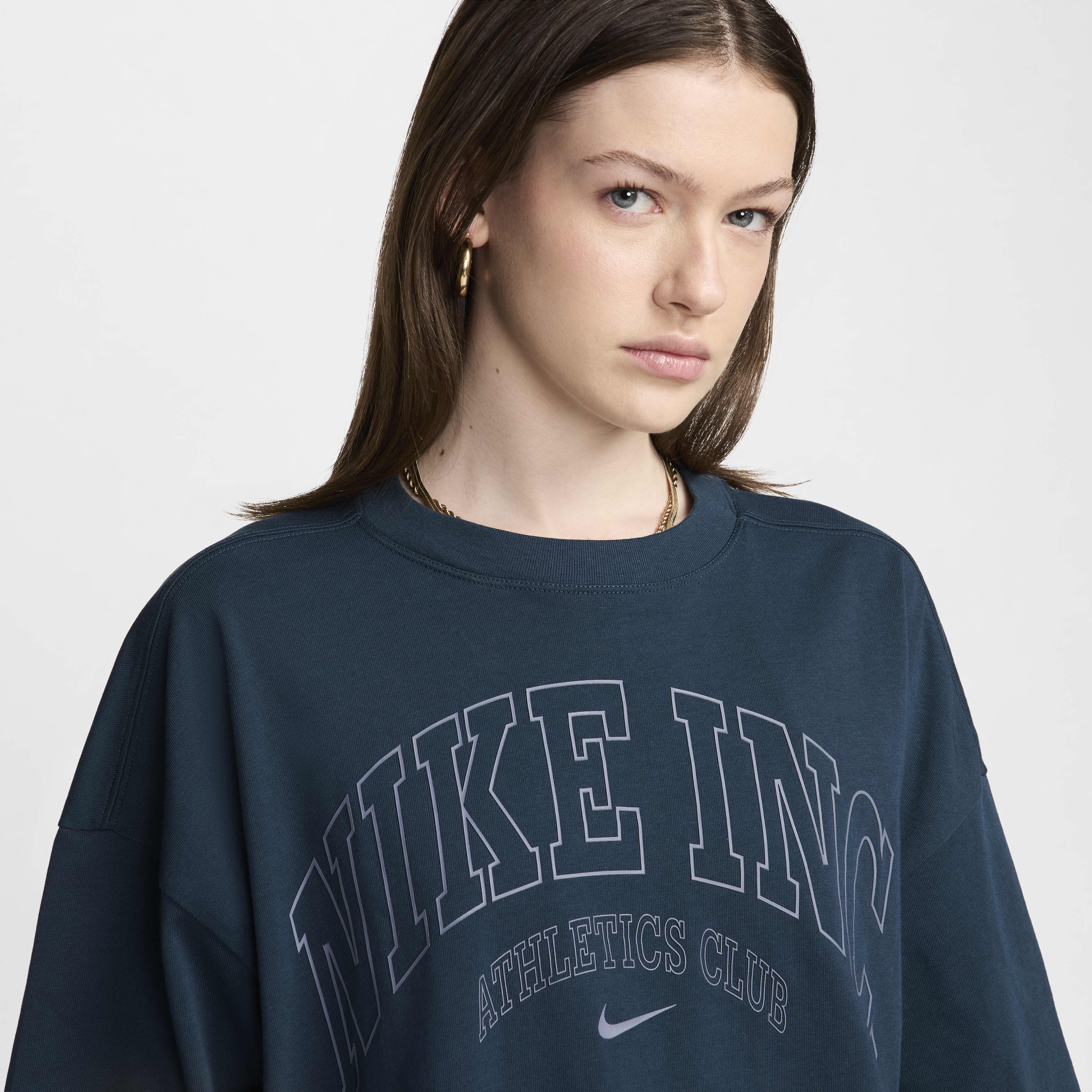 Nike Sportswear Essential Women's Oversized T-Shirt