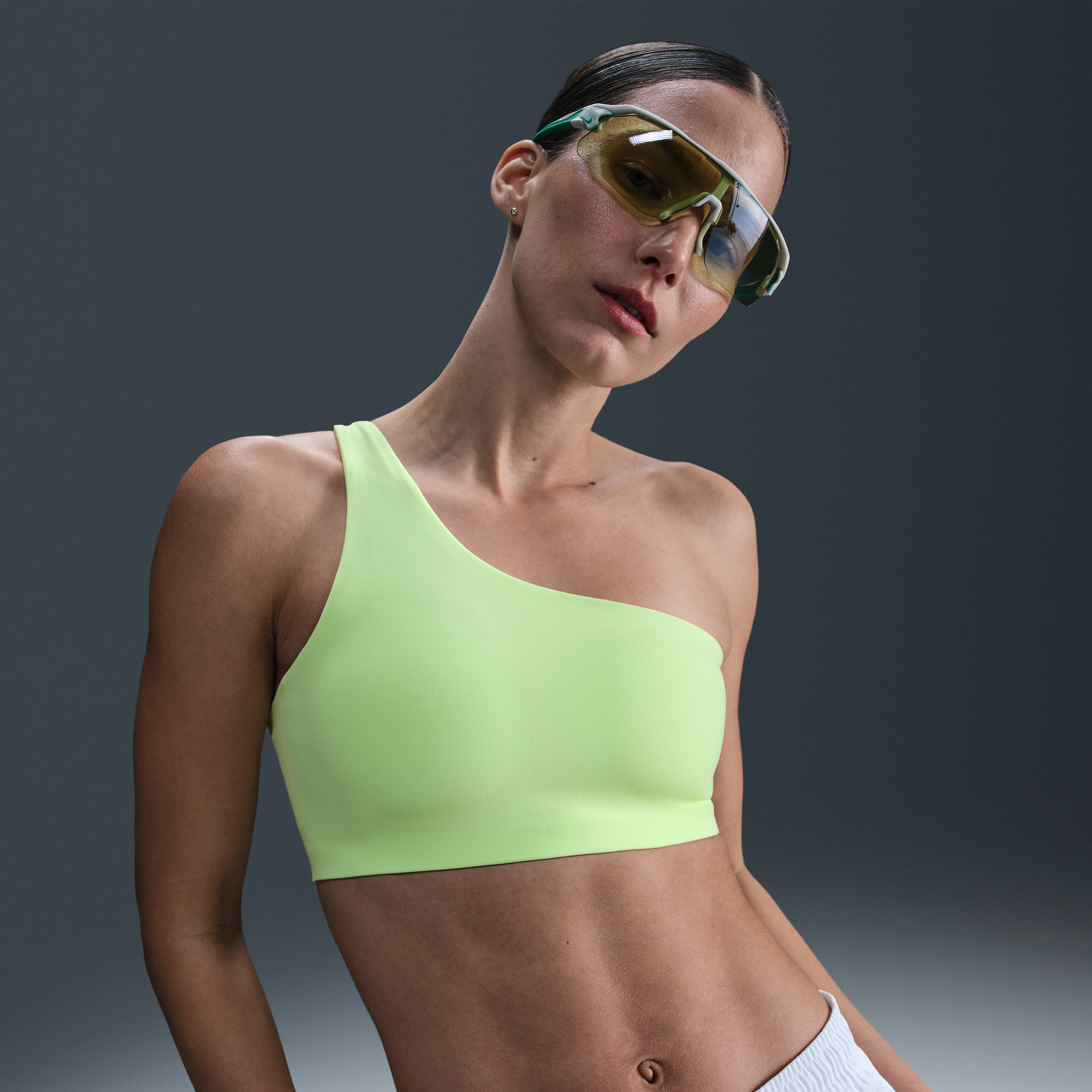 Nike Zenvy Asymmetrical Women's Light-Support Padded Sports Bra
