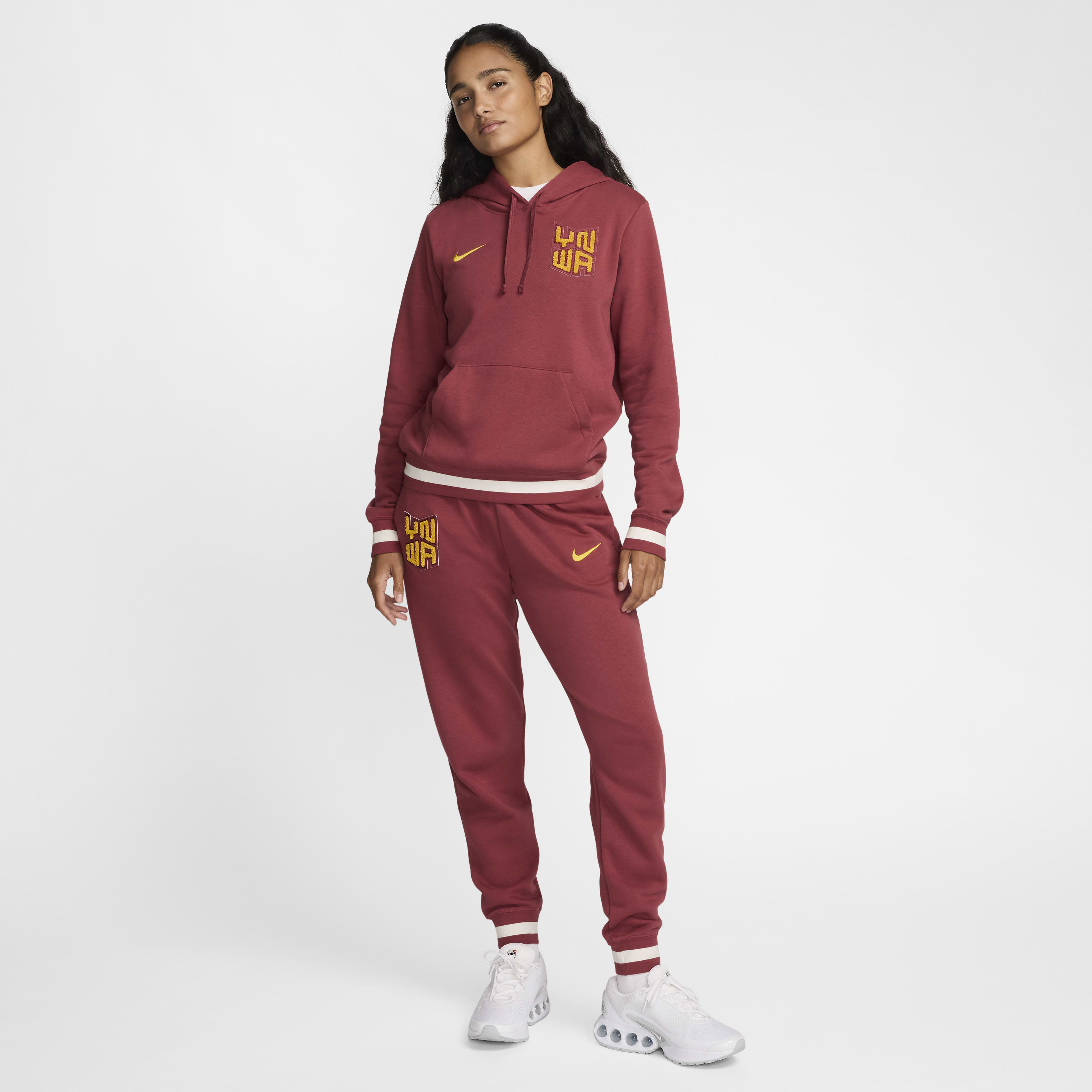 Liverpool FC Club Fleece Women's Nike Soccer Pullover Hoodie