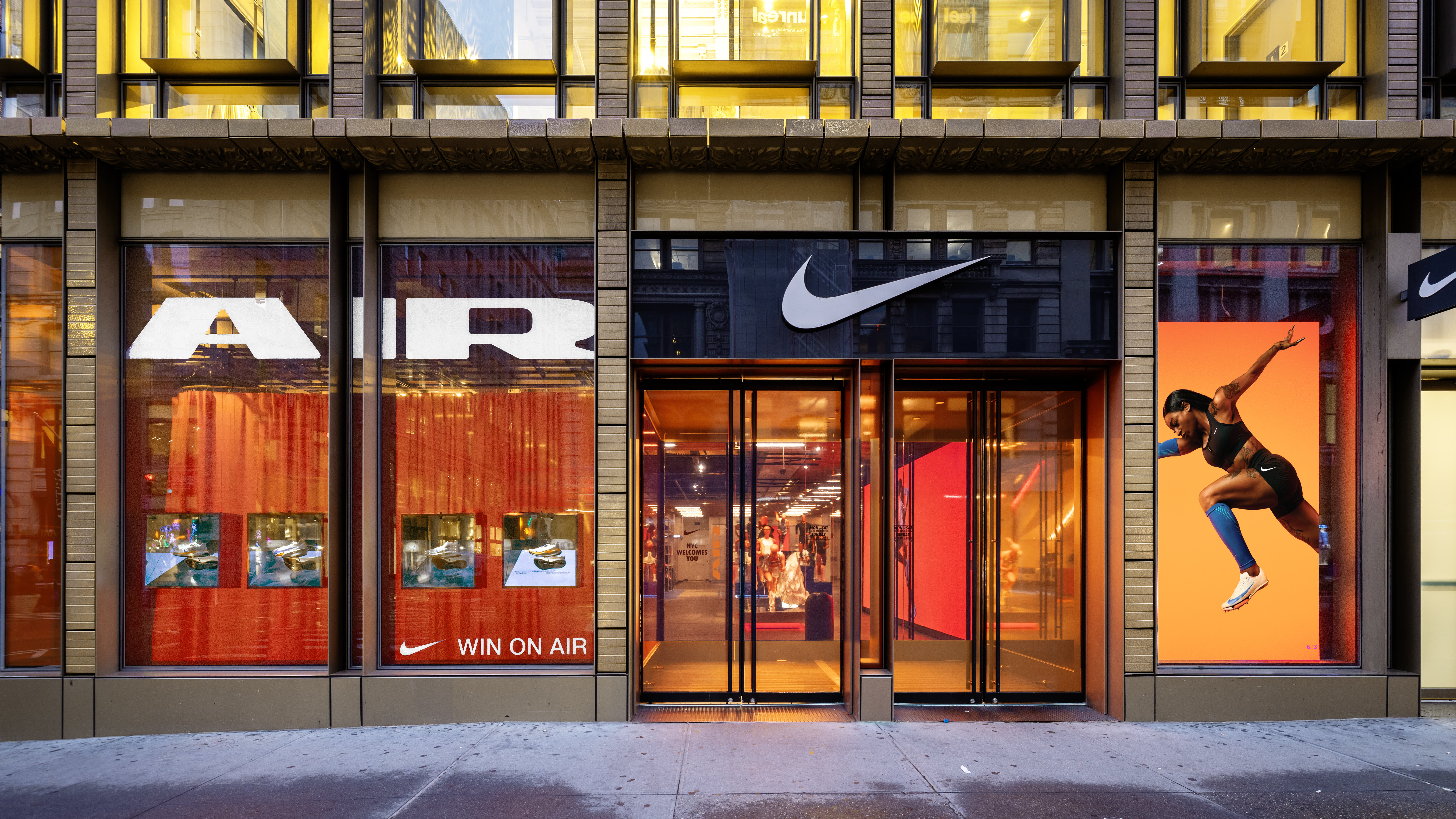 Nike Stores in New York United States. Nike TR