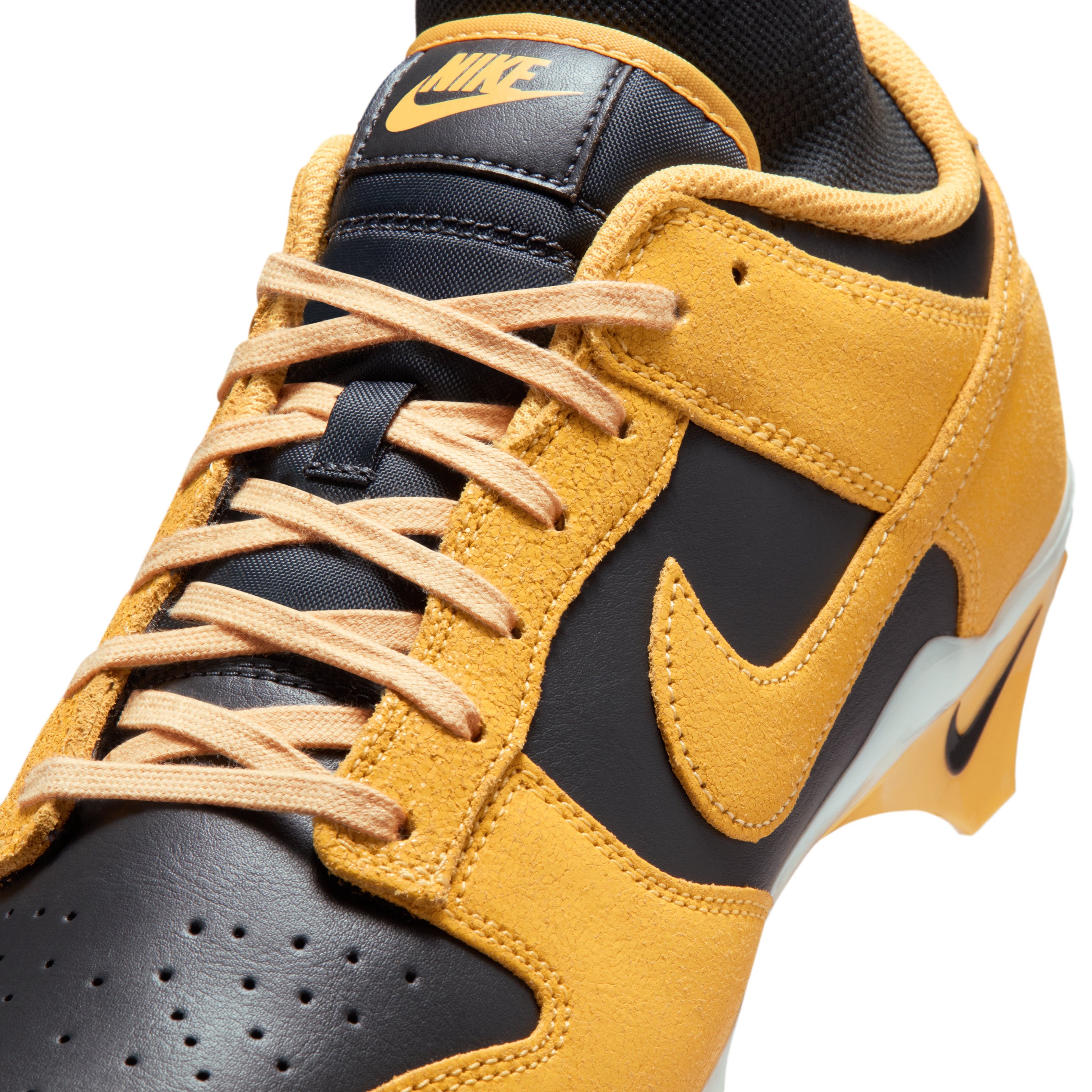 Nike Alpha Menace 4 Dunk SE Football Cleats