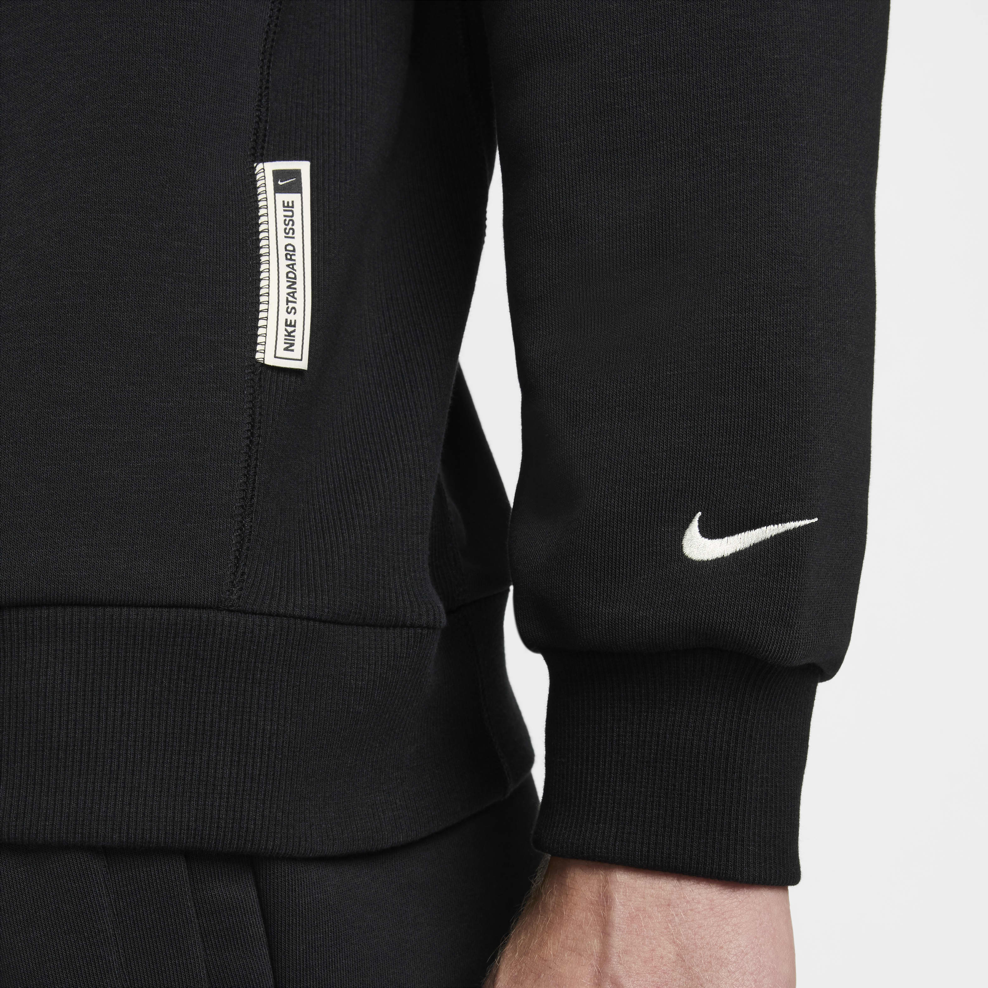 Nike Standard Issue Men's Dri-FIT Basketball Crew-Neck Sweatshirt