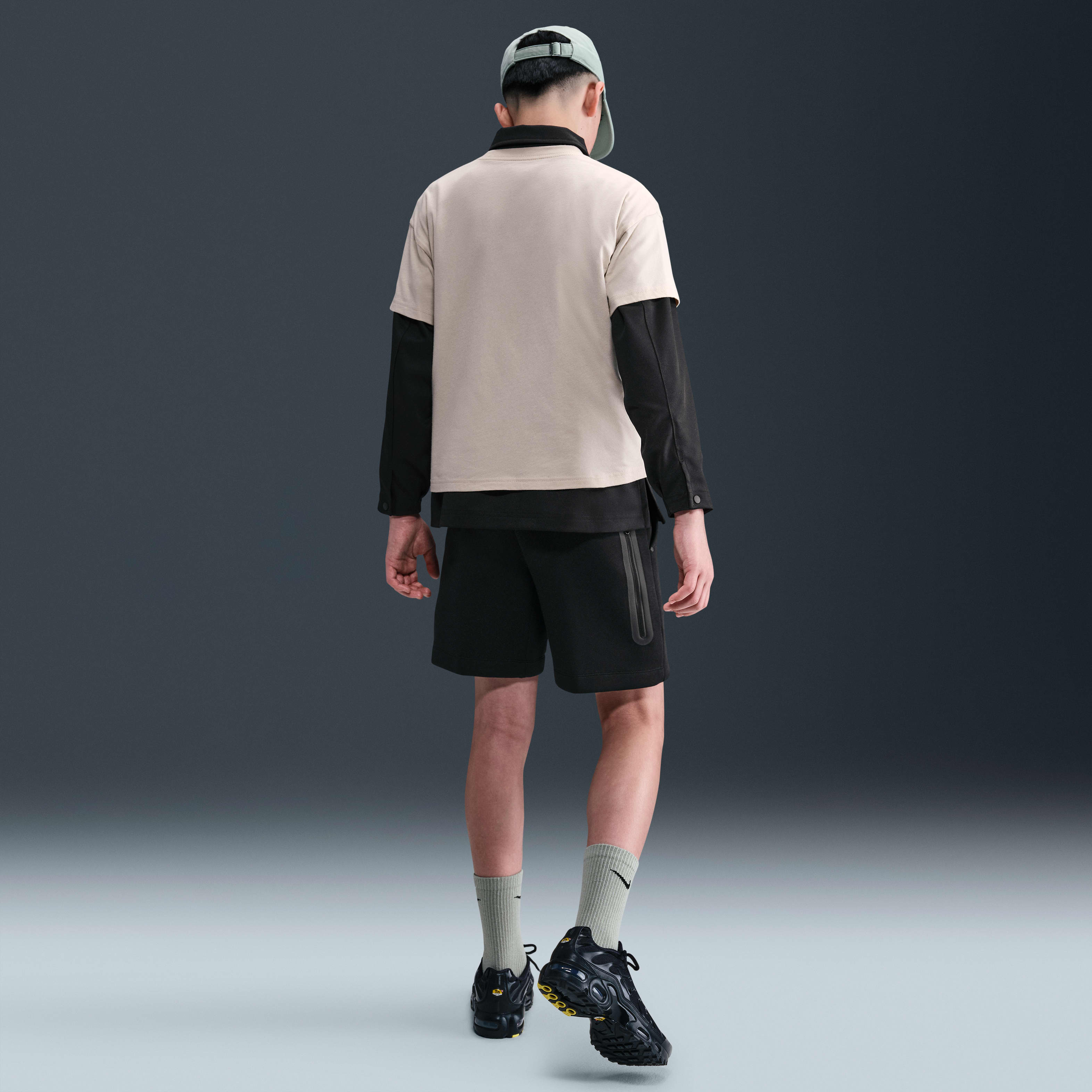 Nike Sportswear Tech Fleece Big Kids' (Boys') Shorts