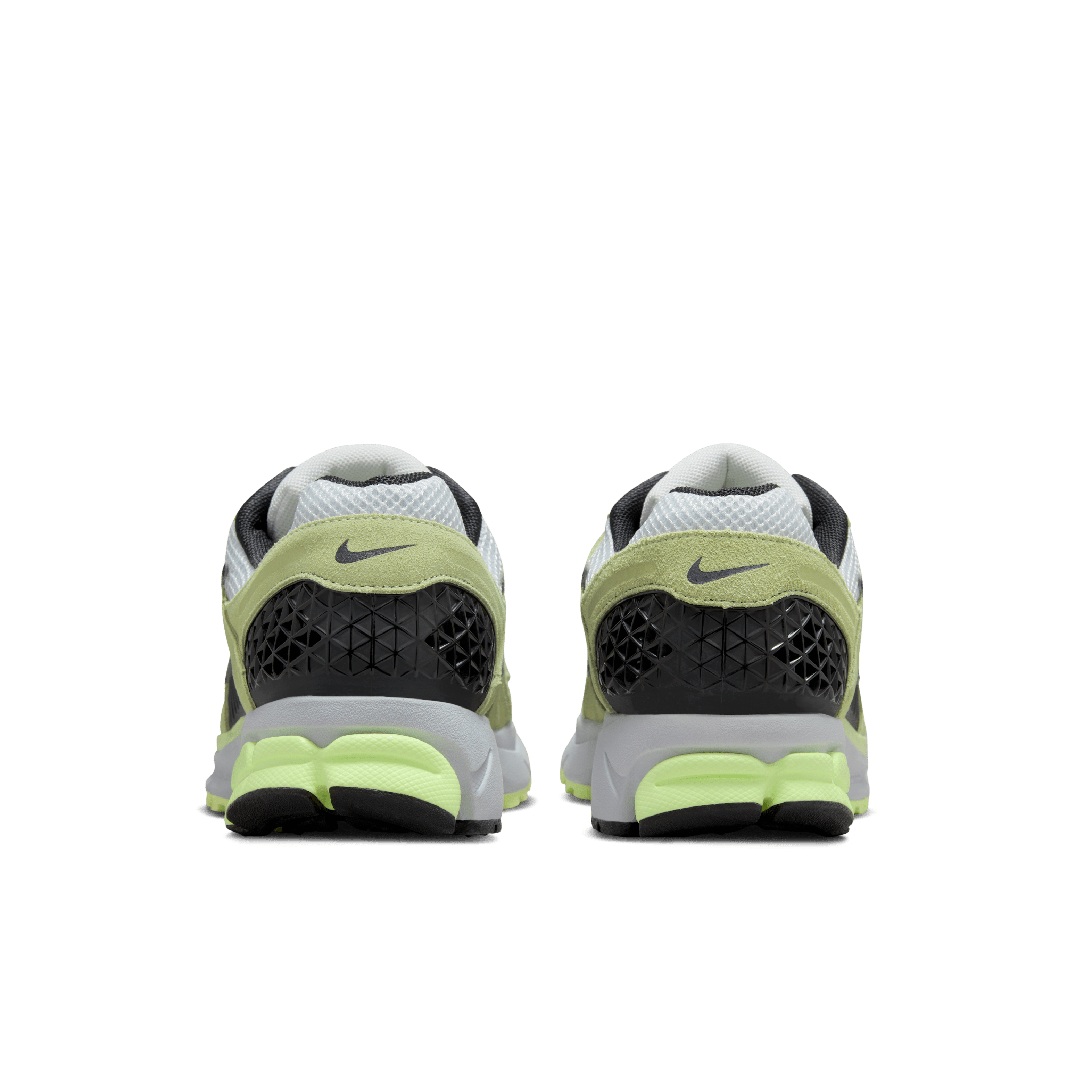 Nike Zoom Vomero 5 SE Men's Shoes with Reflective Accents