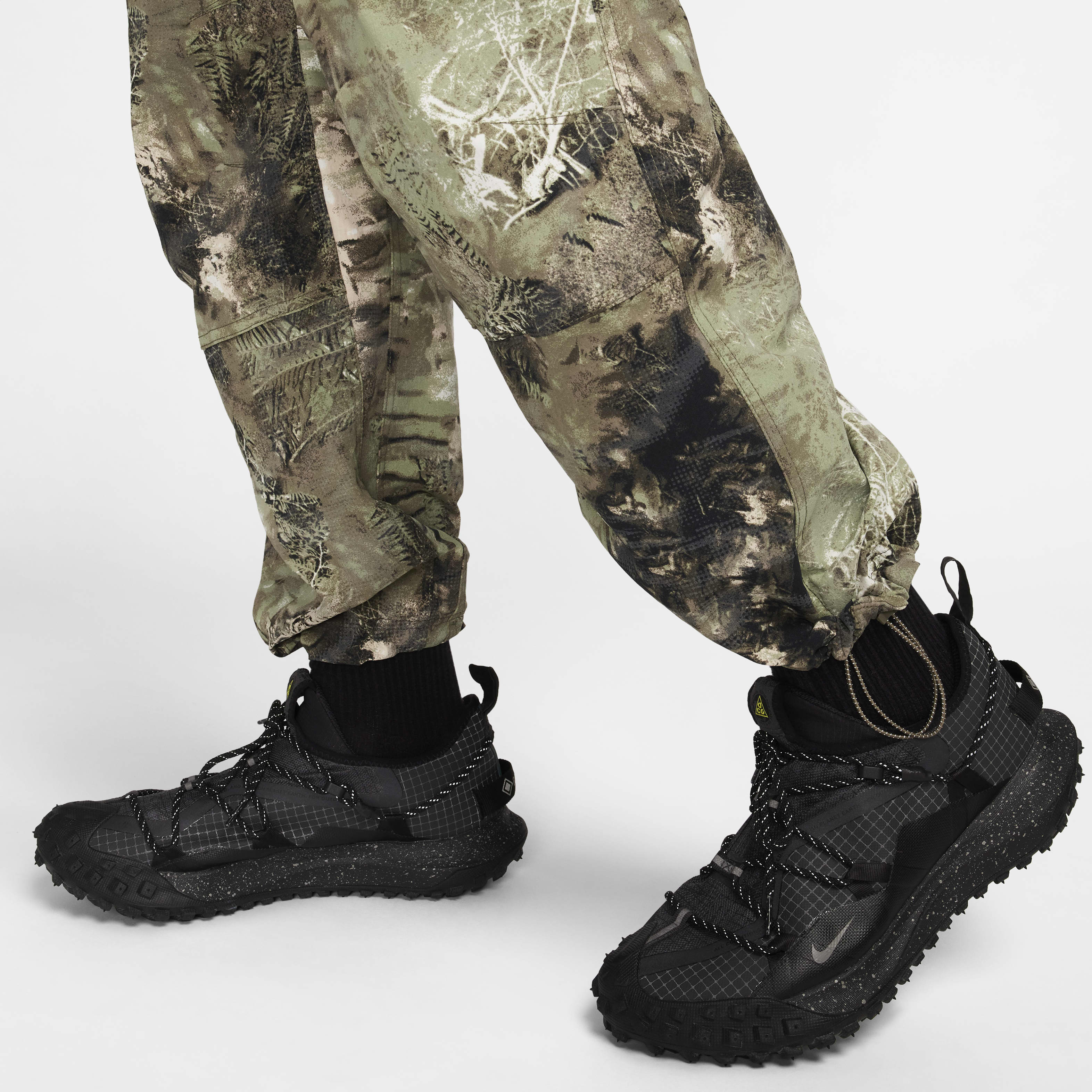 Nike ACG "Smith Summit" Men's Allover Print Cargo Pants