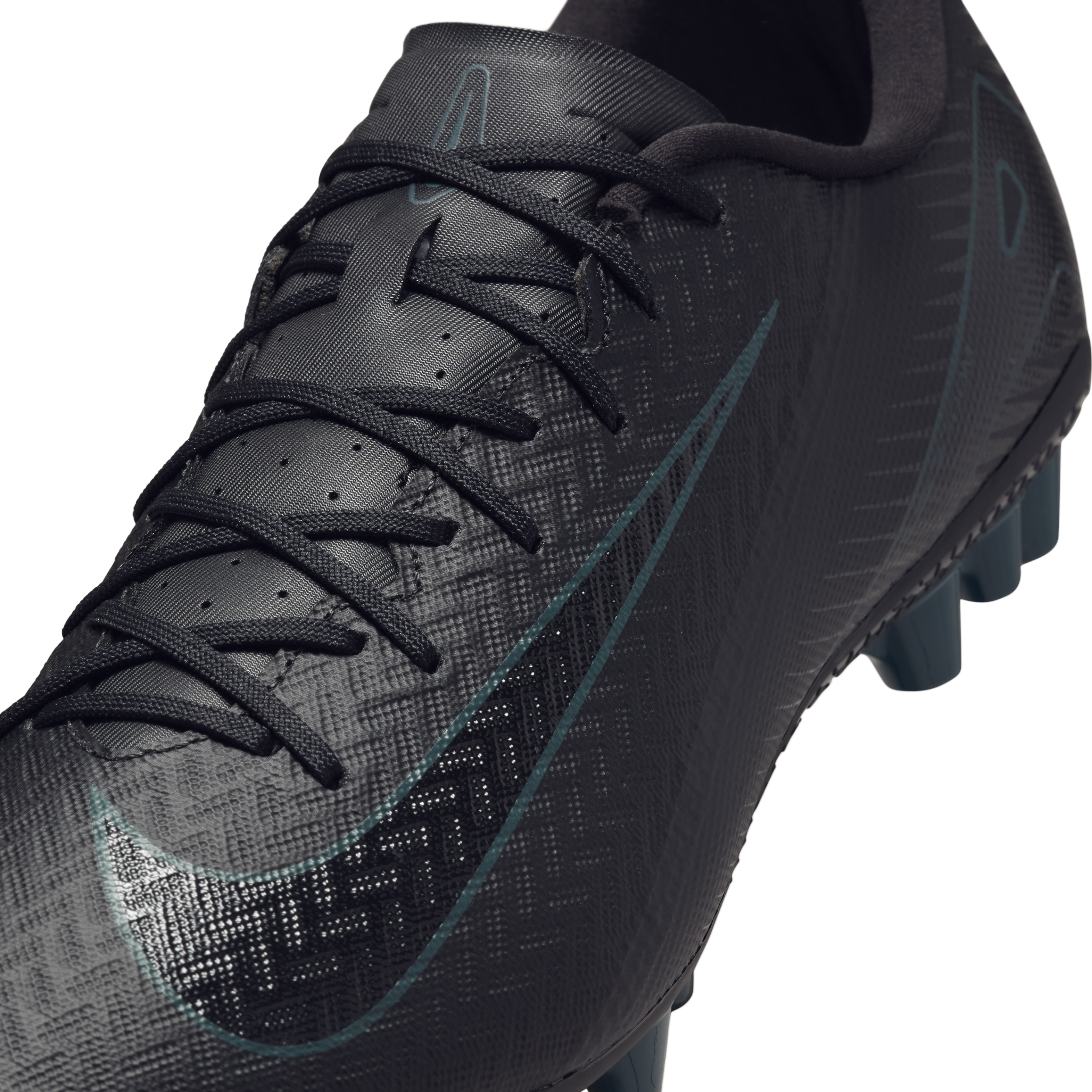 Nike Mercurial Vapor 16 Academy AG Low-Top Soccer Cleats