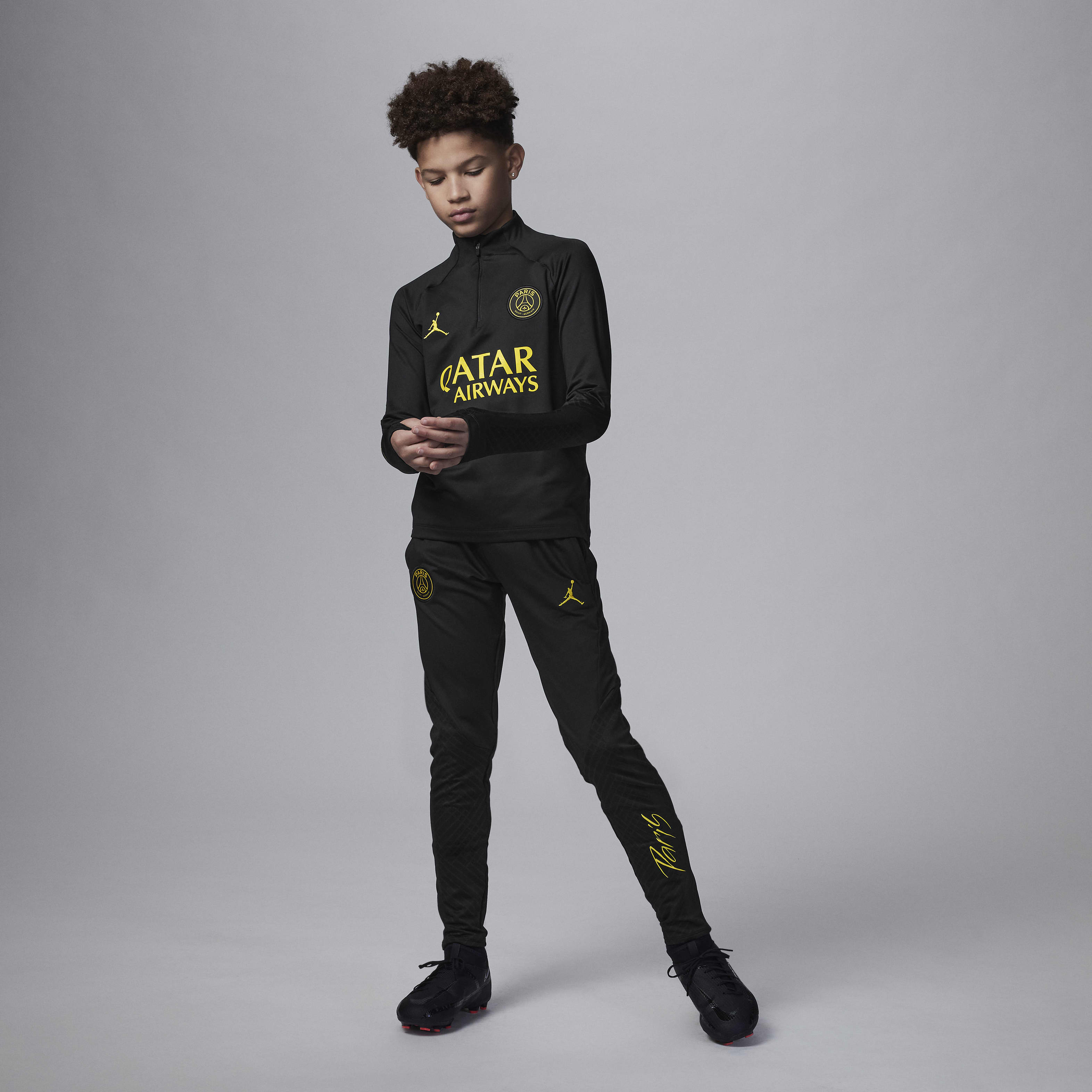 Paris Saint-Germain Strike Big Kids' Jordan Dri-FIT Knit Soccer Pants