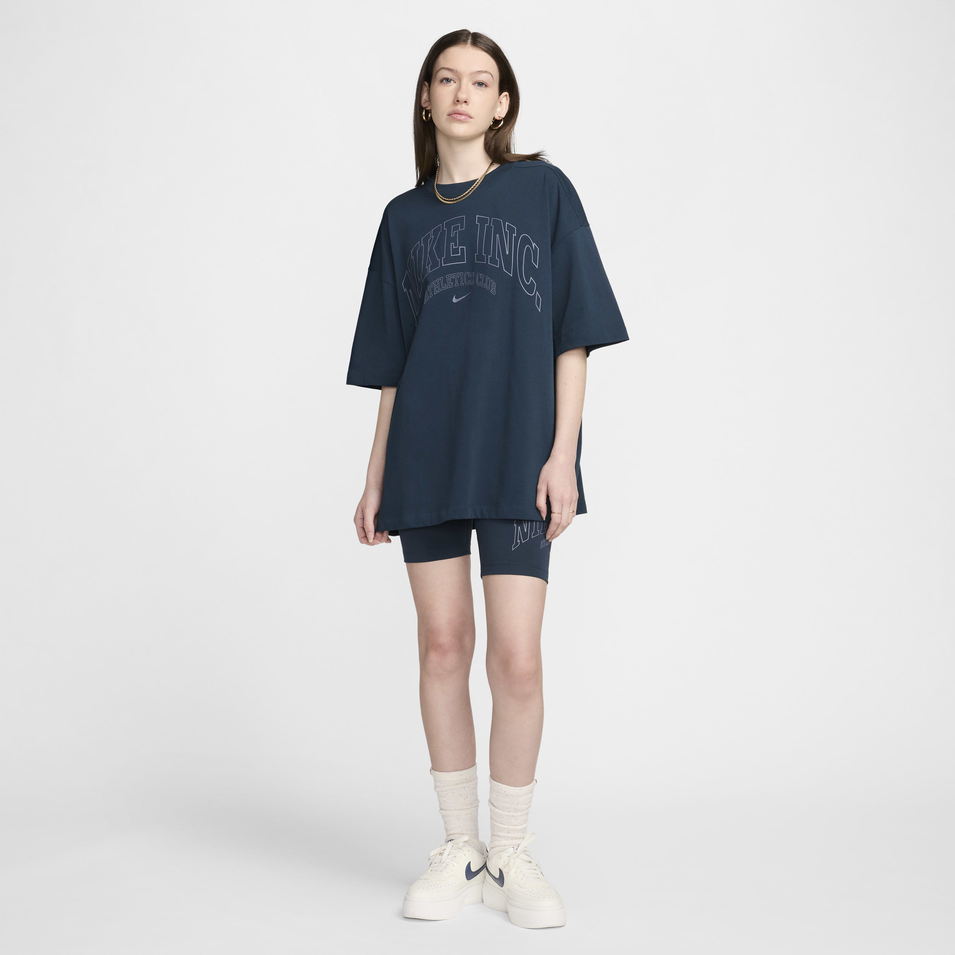 Nike Sportswear Essential Women's Oversized T-Shirt