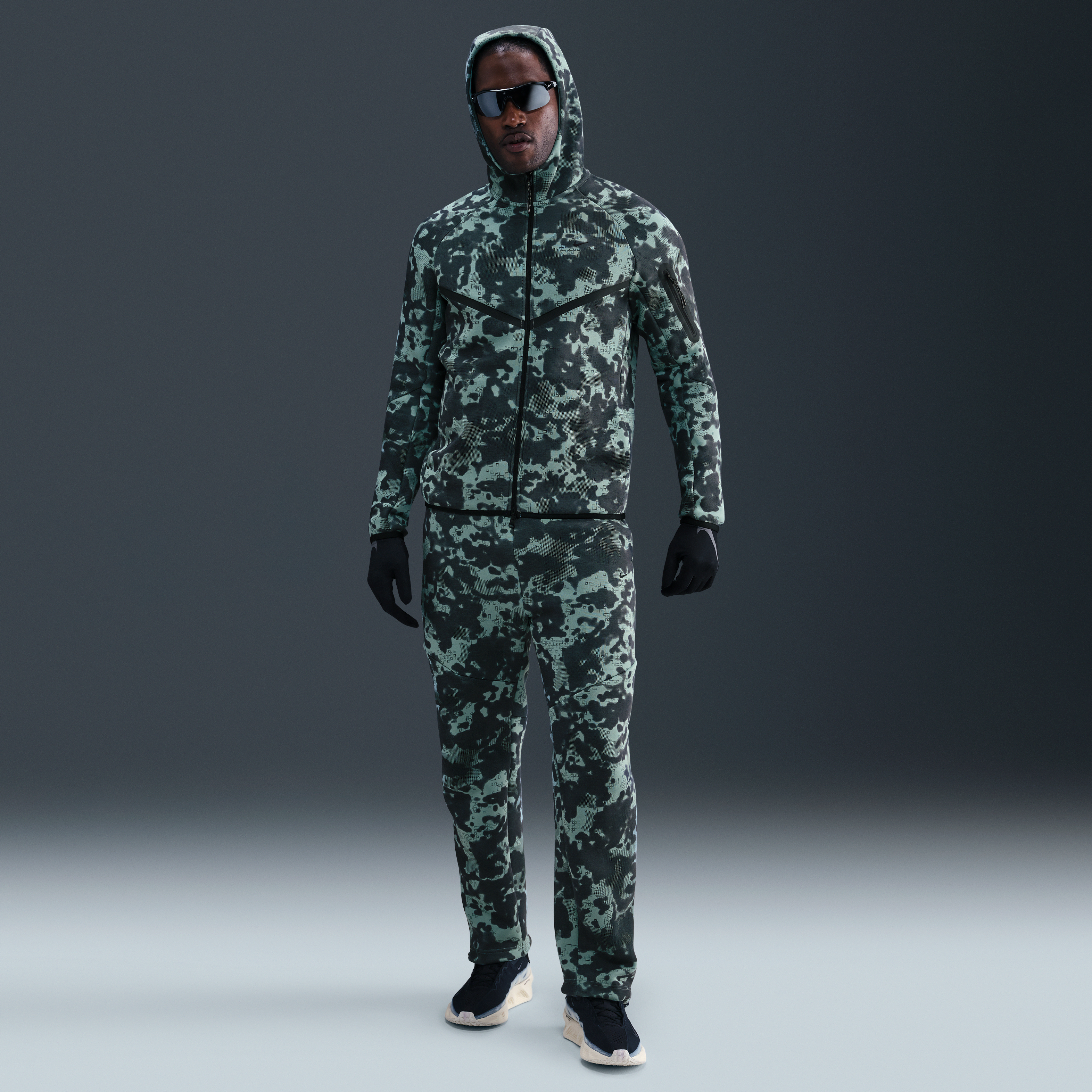 Nike Tech Men's Full-Zip Fleece Camo Windrunner Jacket