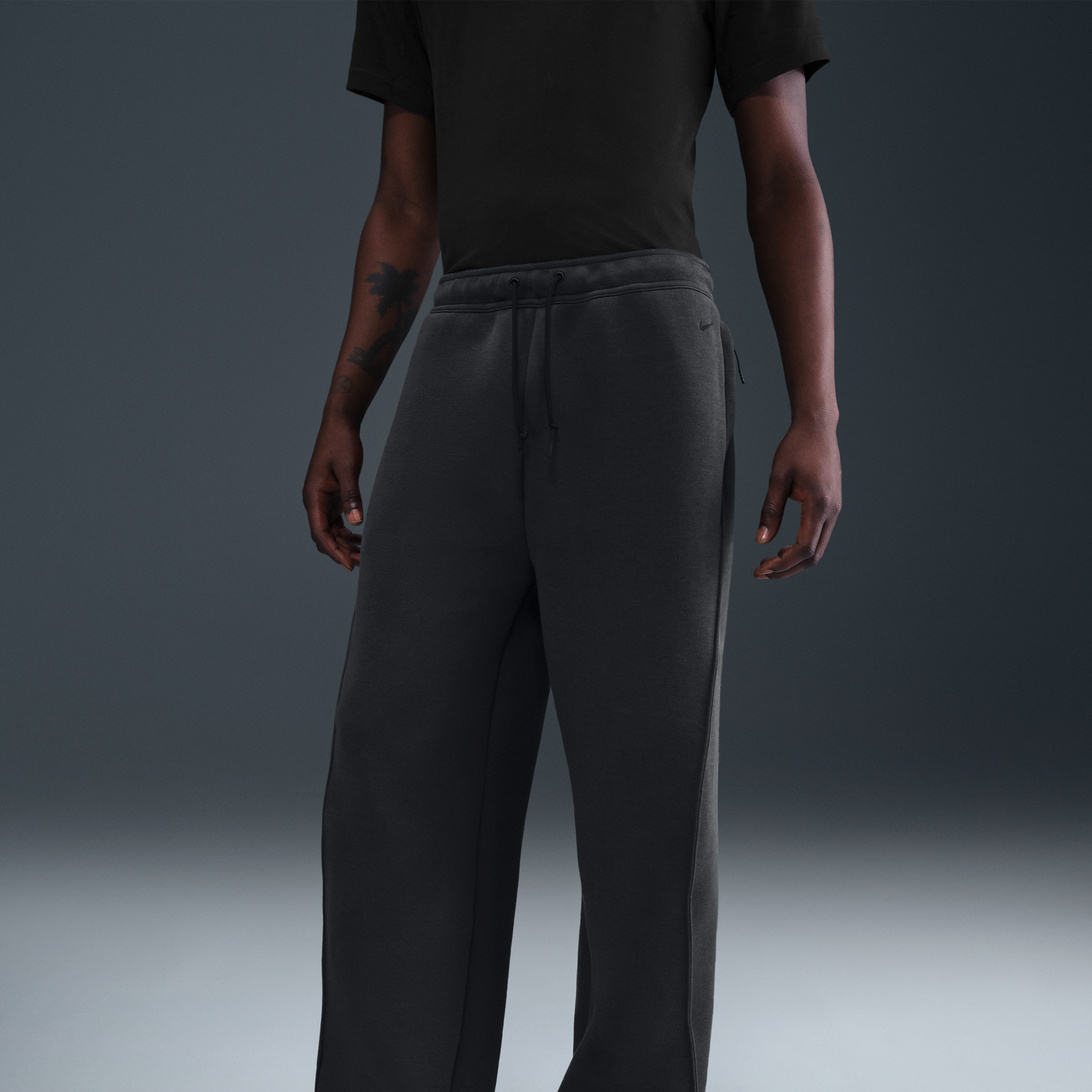 Nike Tech Men's Fleece Loose-Fit Open Hem Pants
