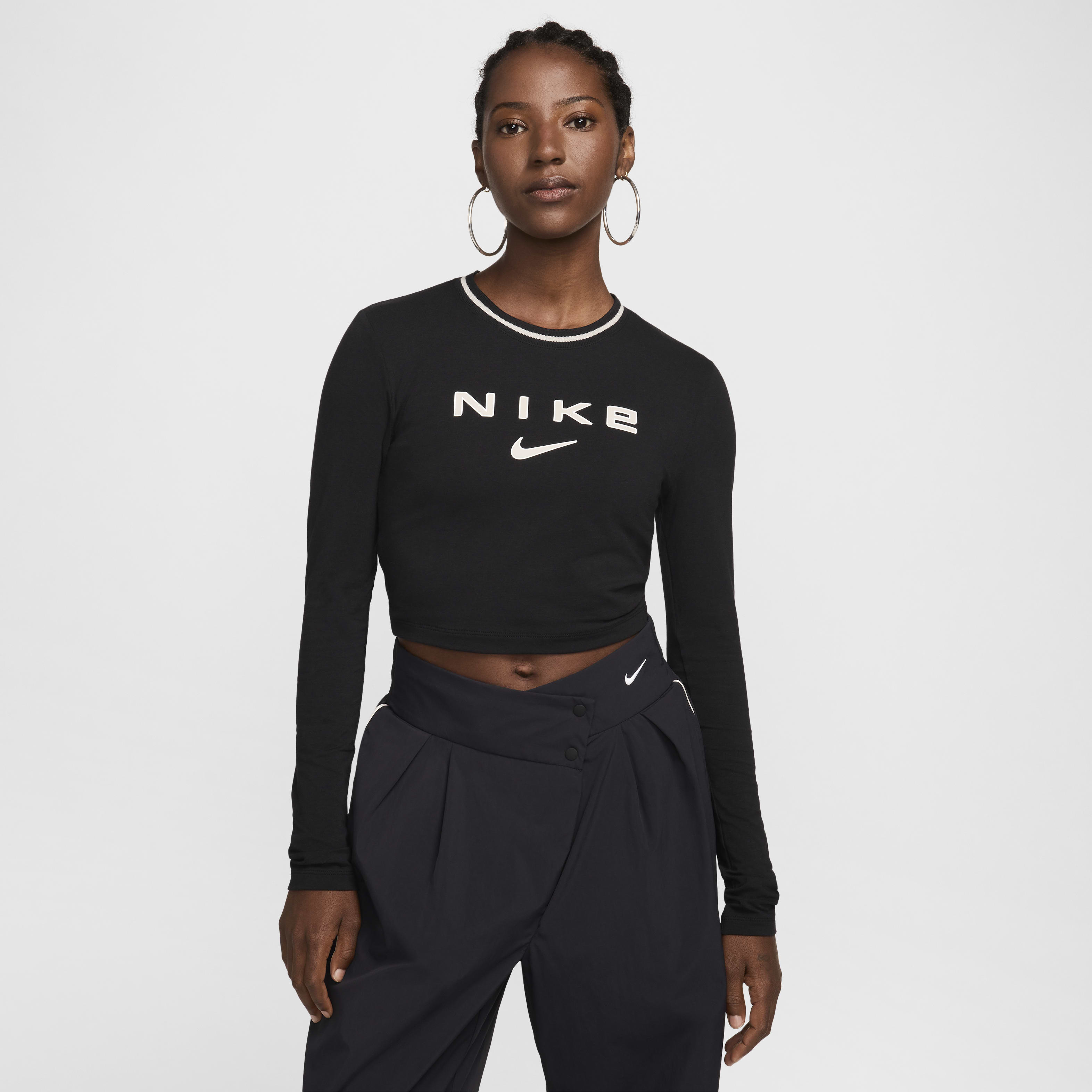 Nike Sportswear Chill Knit Women's Slim Long-Sleeve Cropped Graphic T-Shirt