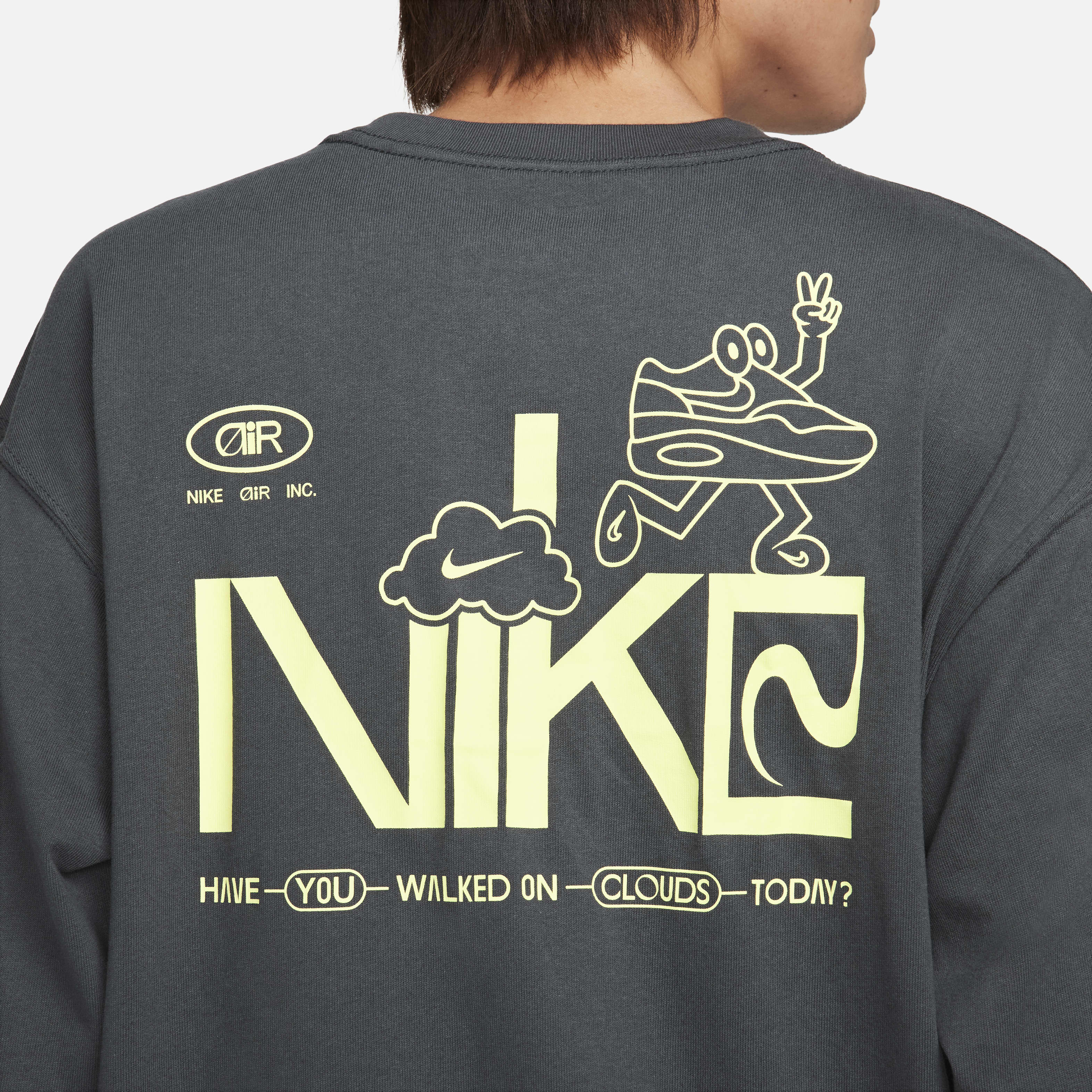 Nike Sportswear Men's Long-Sleeve T-Shirt