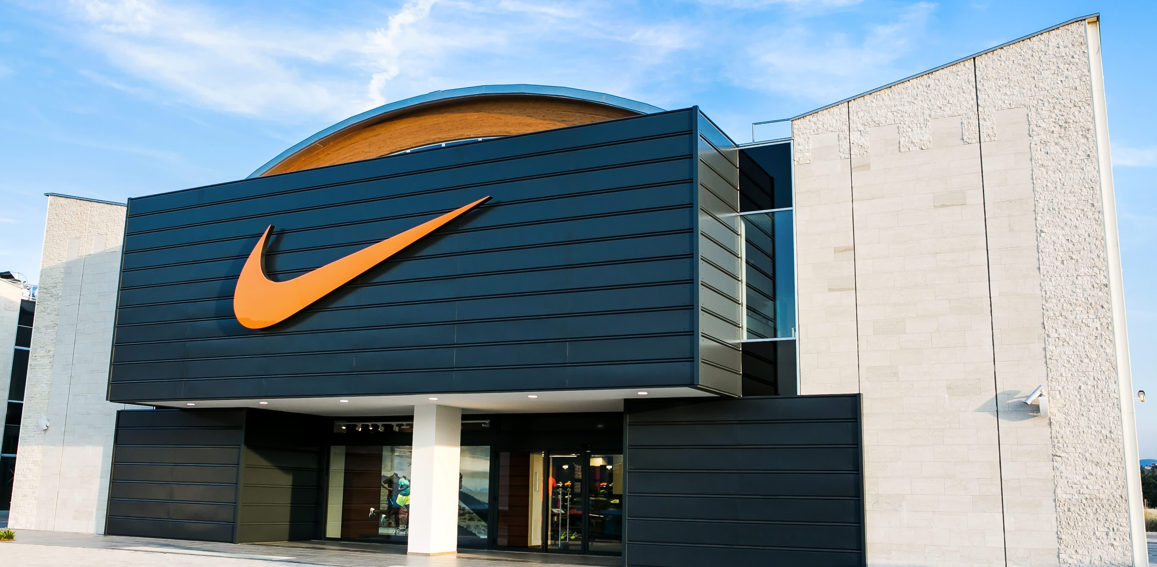 Infrarrojo Inminente caja registradora Nike Factory Store Florence. Leccio Reggello, ITA. Nike.com ES