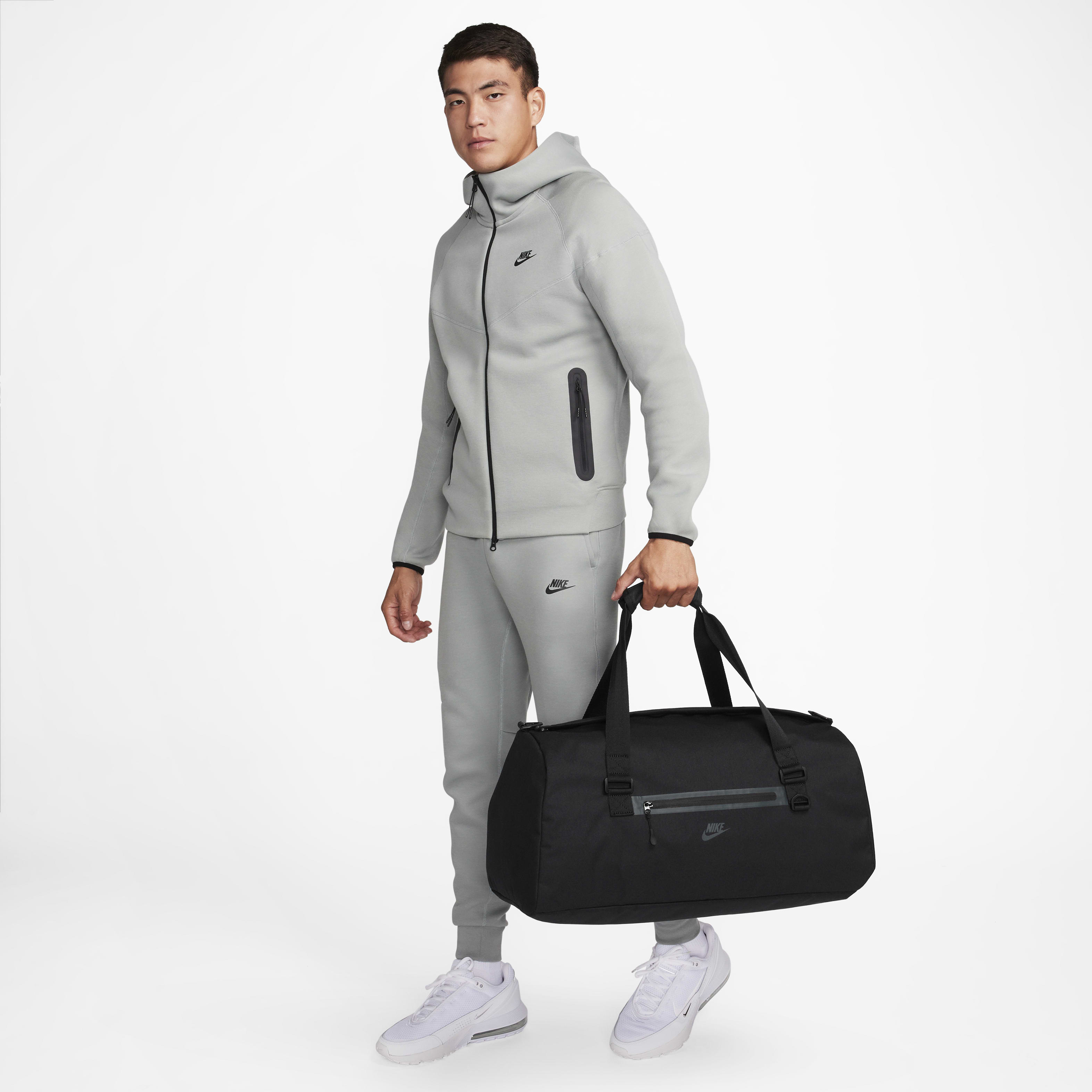 Nike Elemental Premium Duffel Bag (45L)