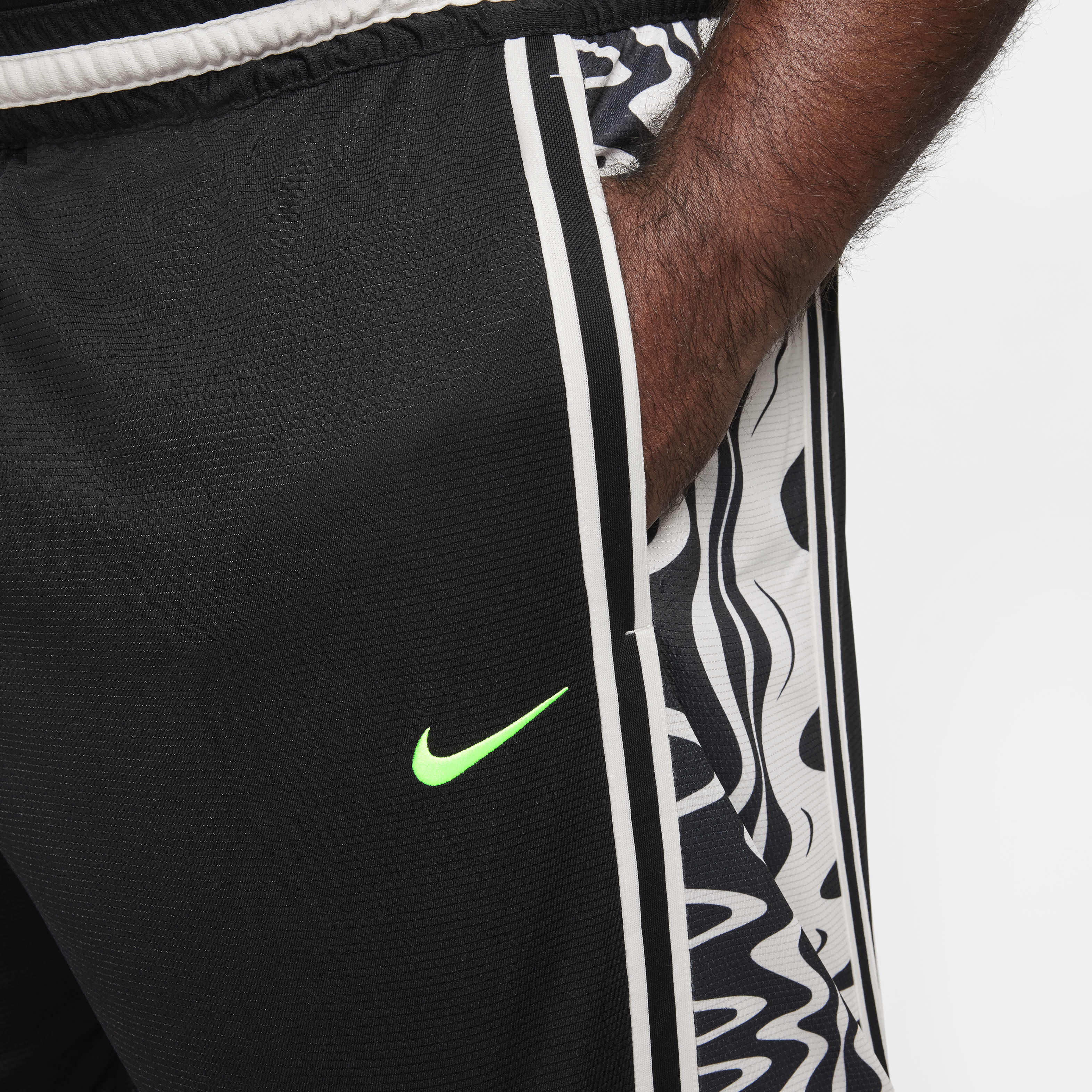 Nike DNA Men's Dri-FIT 8" Basketball Shorts