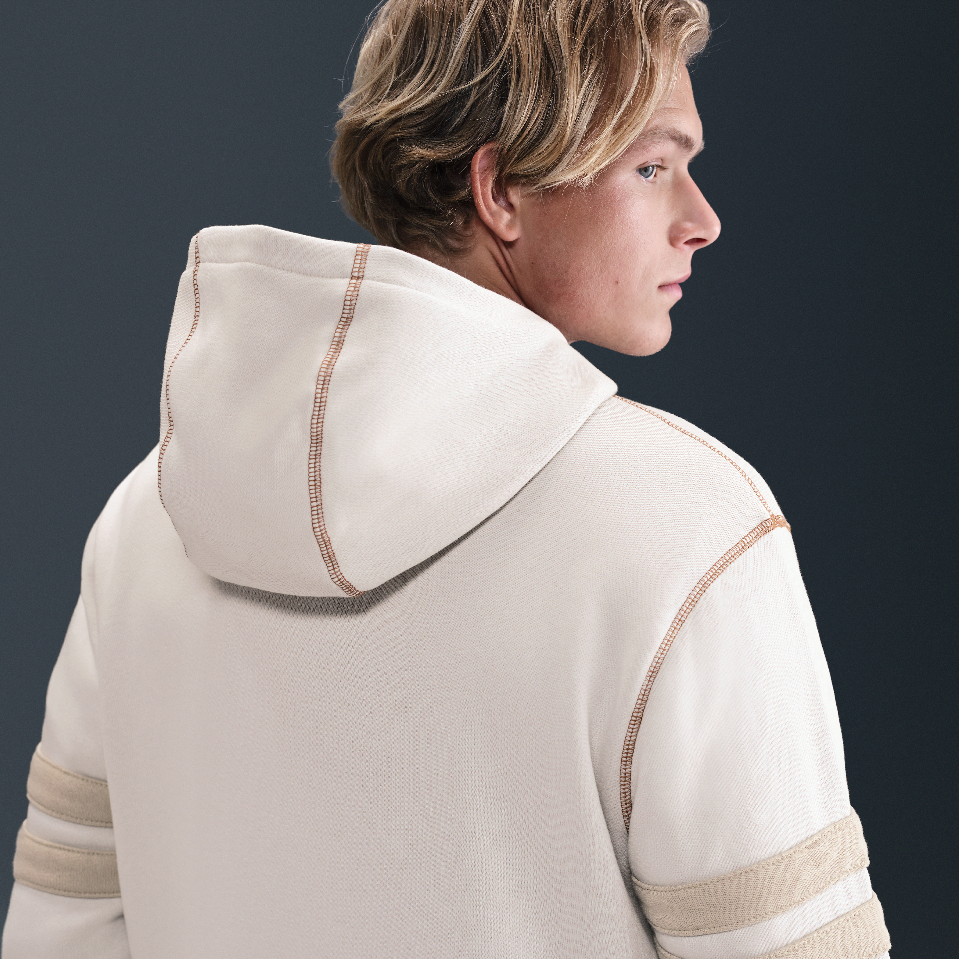 Nike Club Men's Fleece Pullover Hoodie