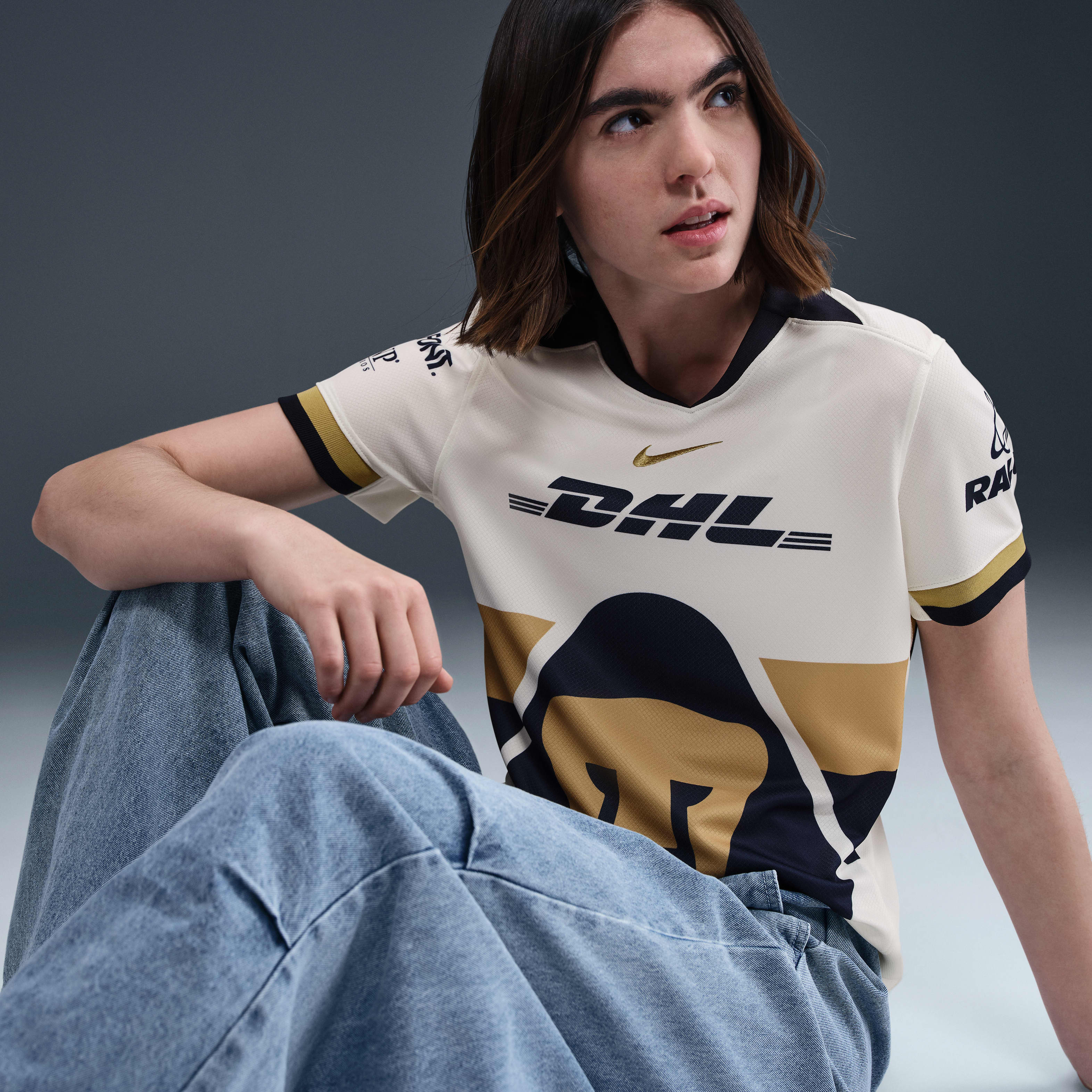 Pumas UNAM 2025/26 Stadium Home Women's Nike Dri-FIT Soccer Replica Jersey