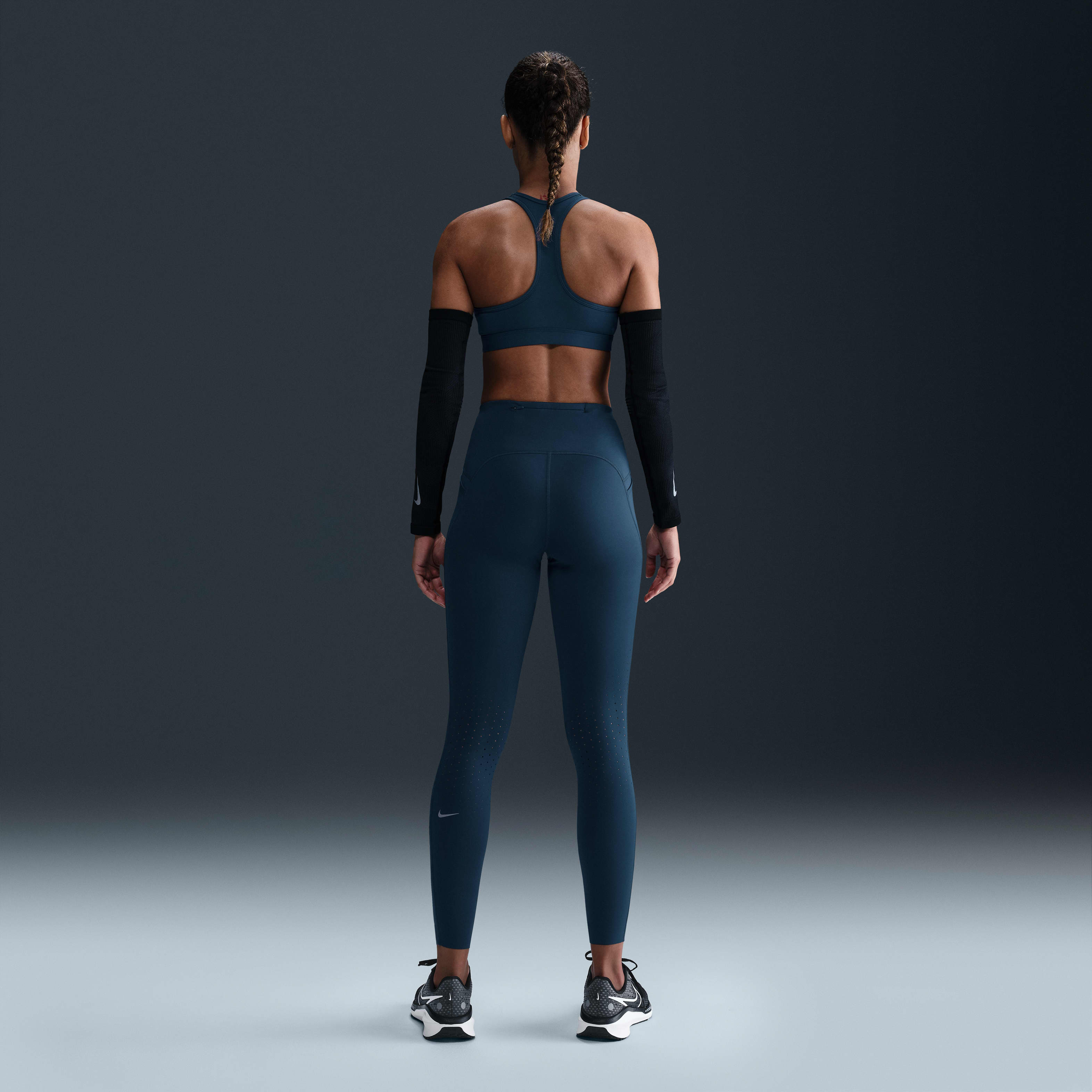 Nike Swift Women's High-Waisted 7/8 Running Leggings with Pockets