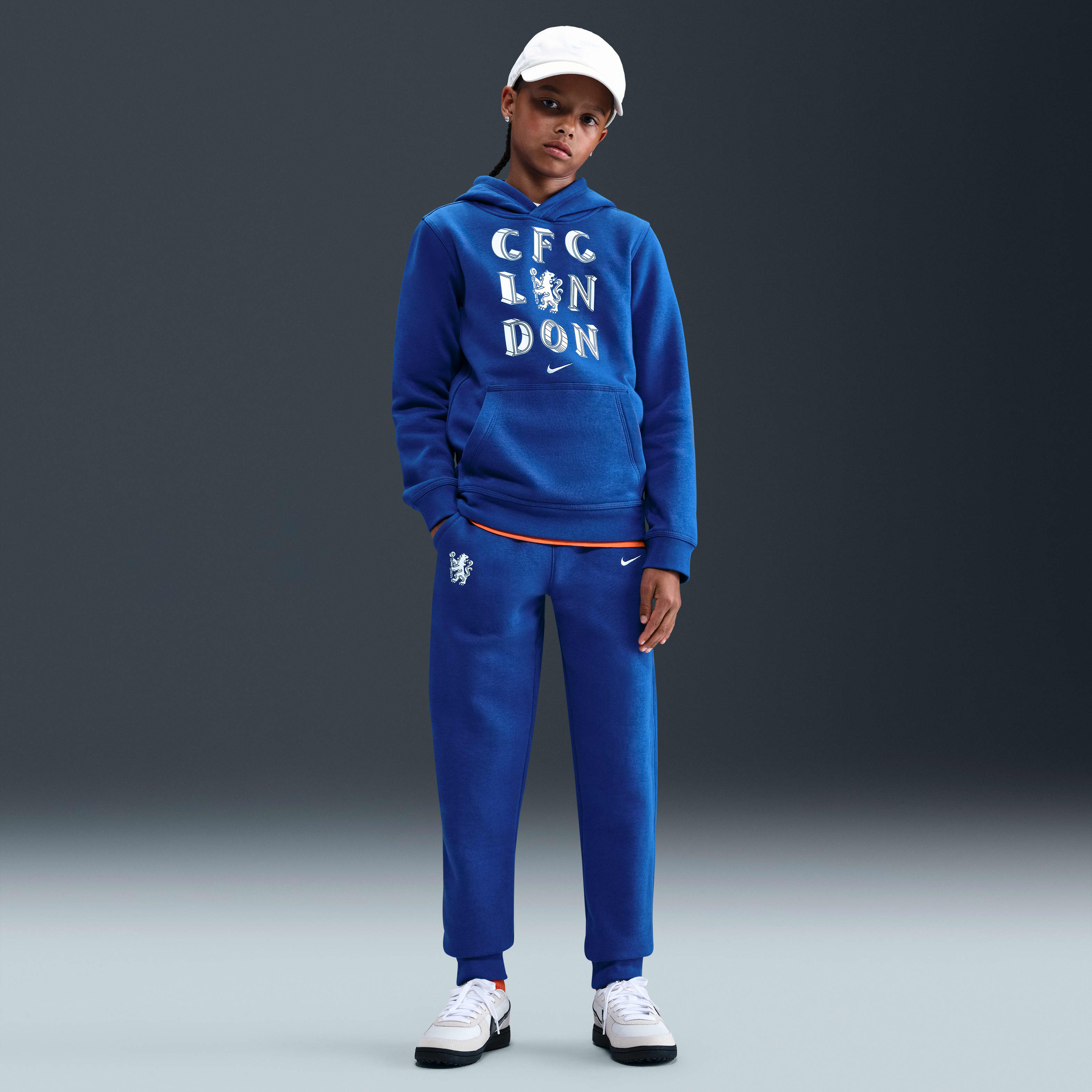 Chelsea FC Club Big Kids' (Boys') Nike Soccer Pullover Hoodie