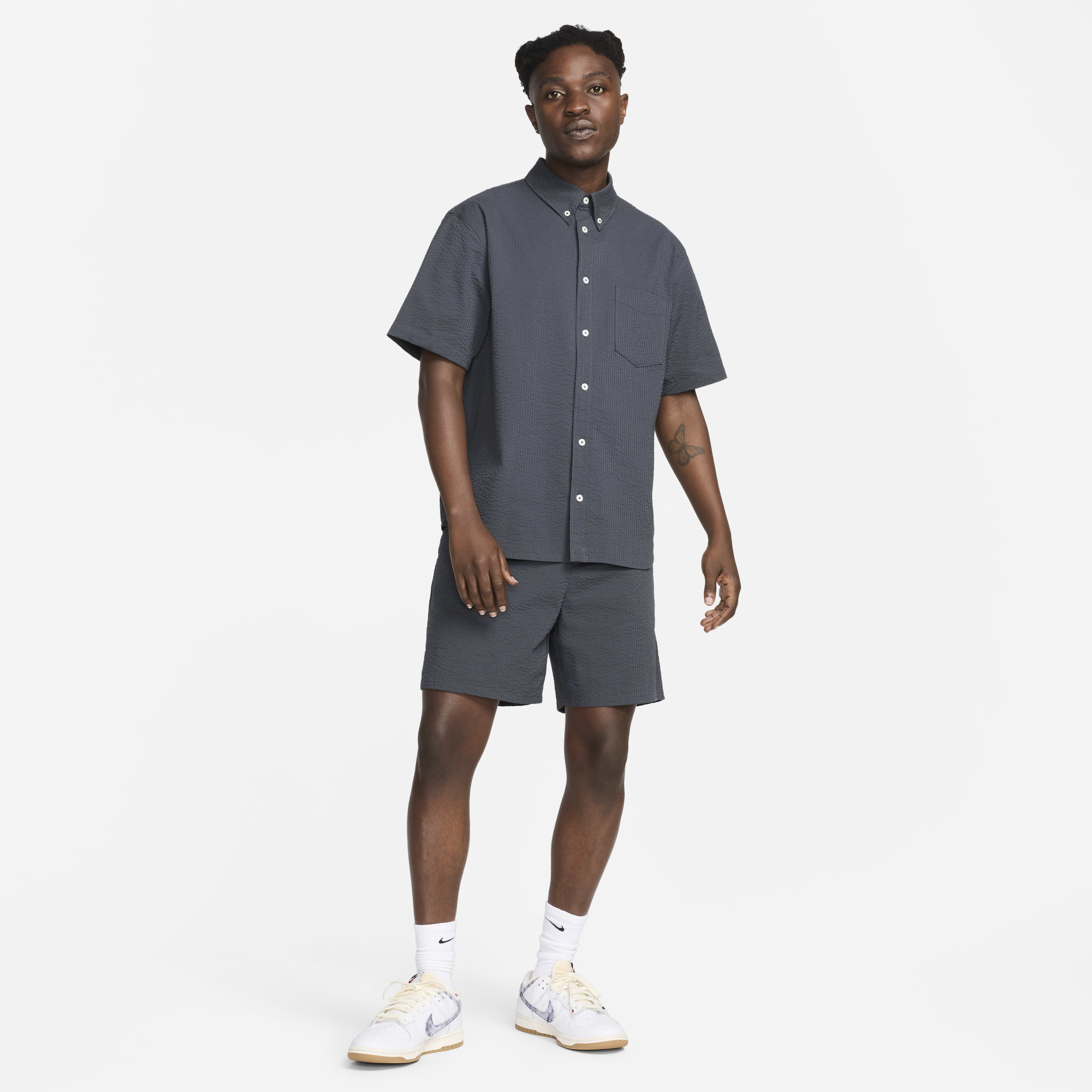 Nike Life Men's Short-Sleeve Seersucker Button-Down Shirt