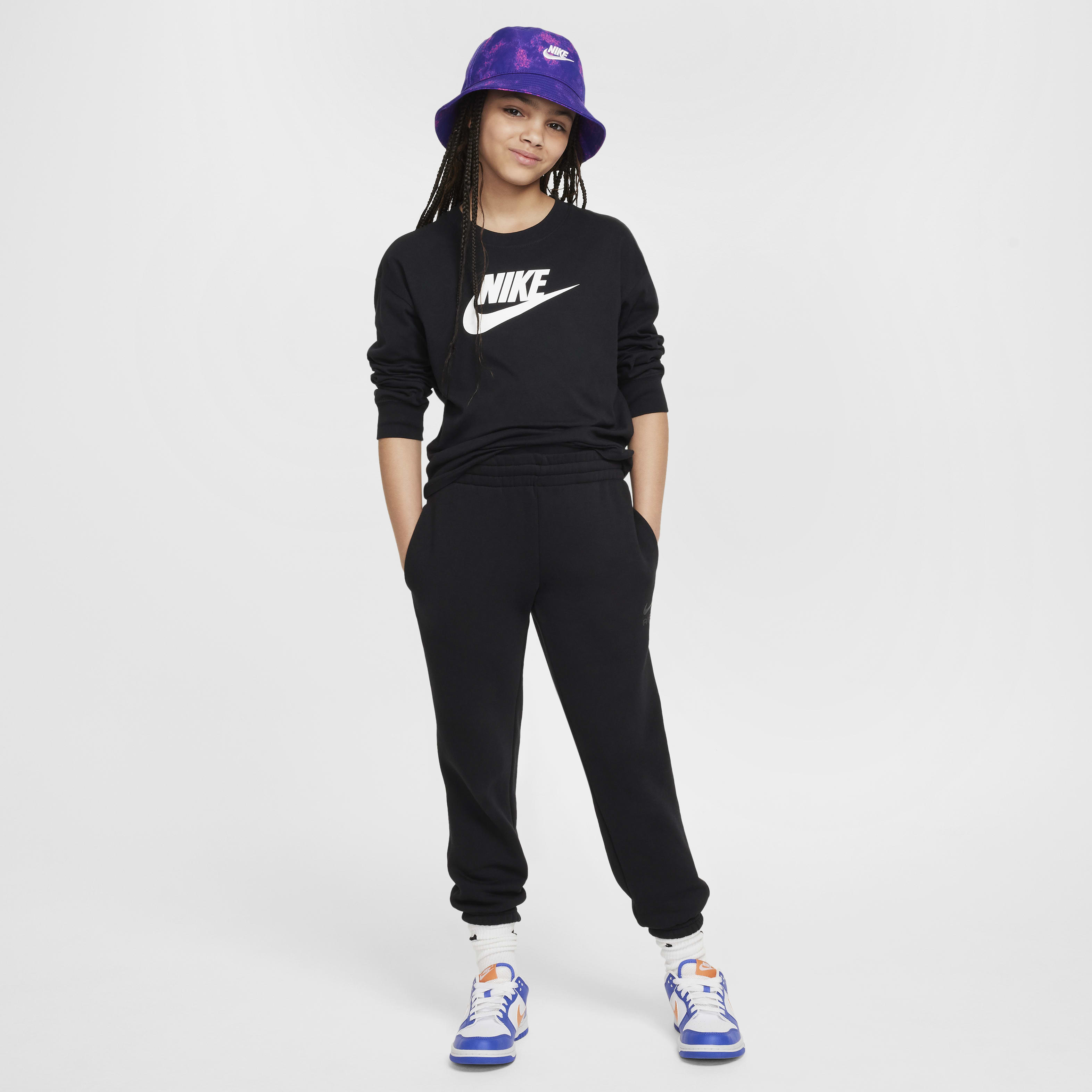 Nike Sportswear Big Kids' (Girls') Long-Sleeve T-Shirt