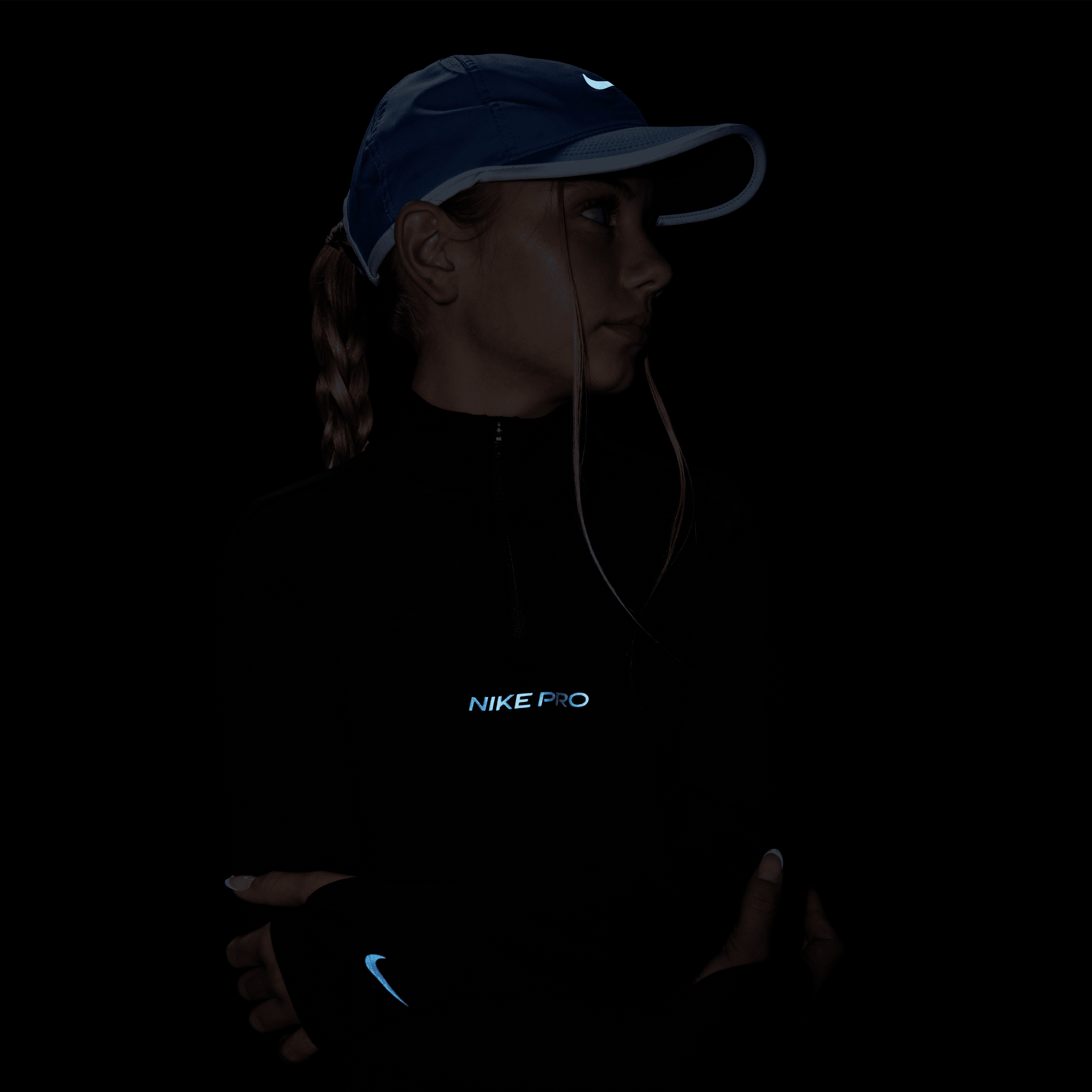 Nike Pro Big Kids' (Girls') Therma-FIT 1/2-Zip Long-Sleeve Top