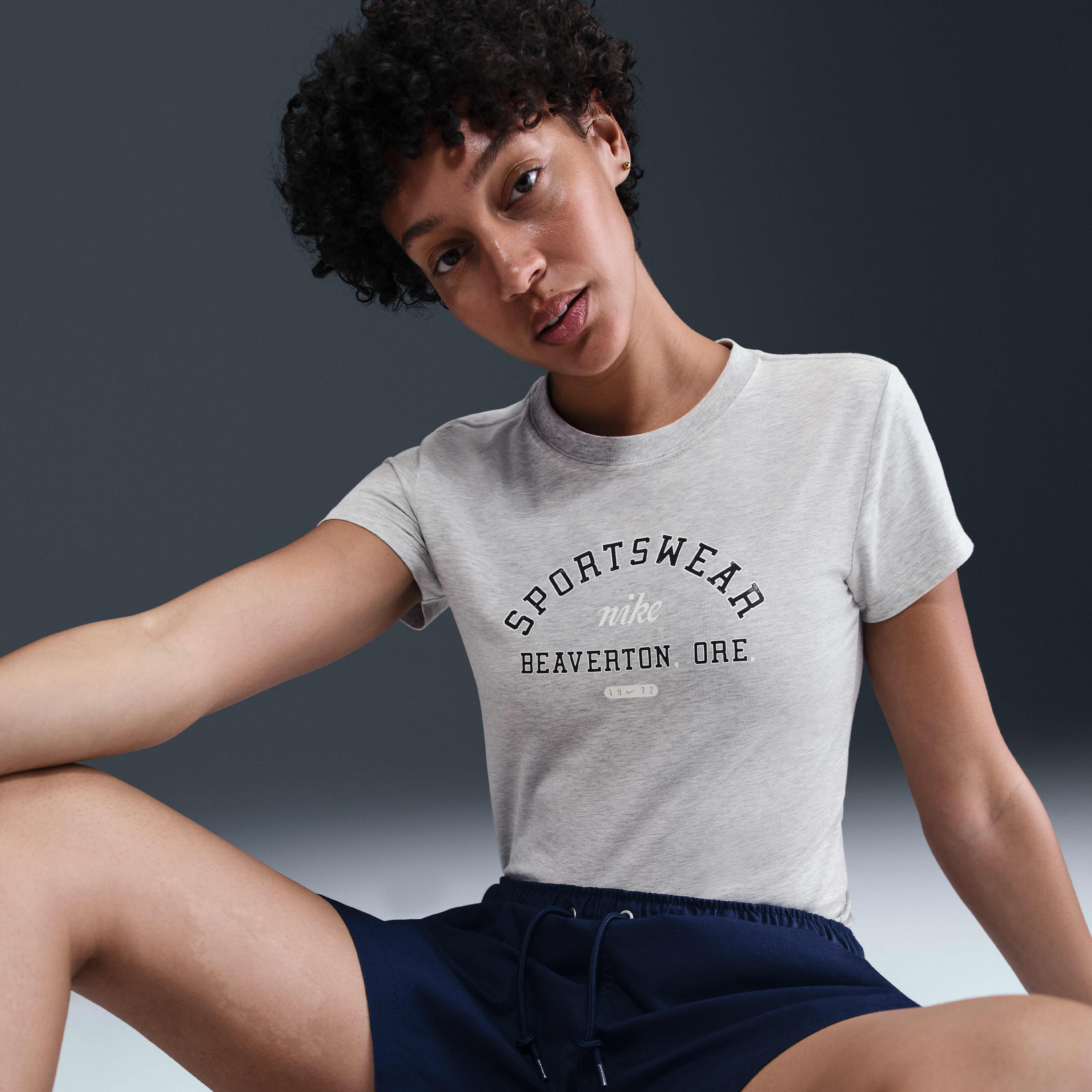 Nike Sportswear Phoenix Women's Slim Short-Sleeve T-Shirt