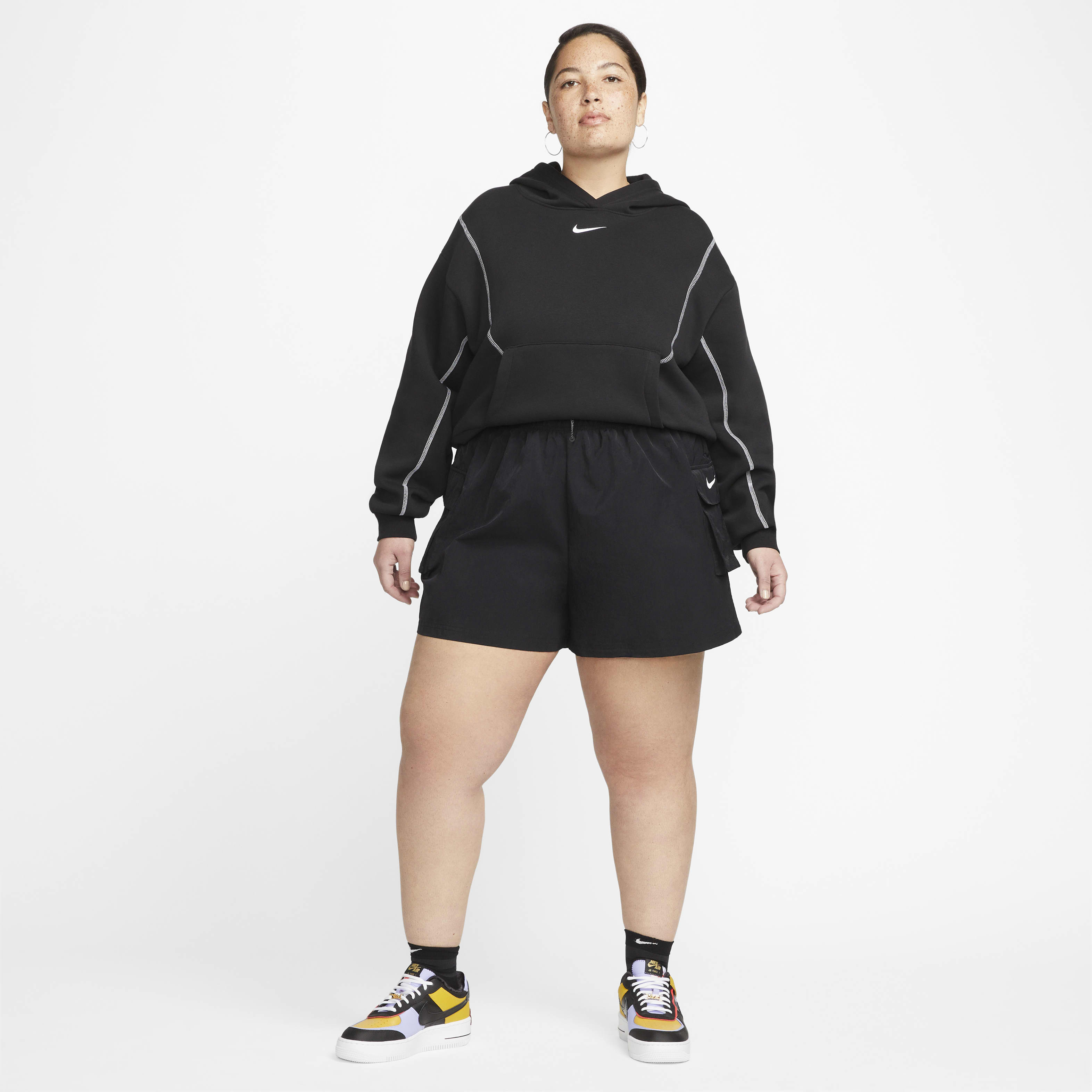 Nike Sportswear Women's Woven High-Rise Shorts (Plus Size)