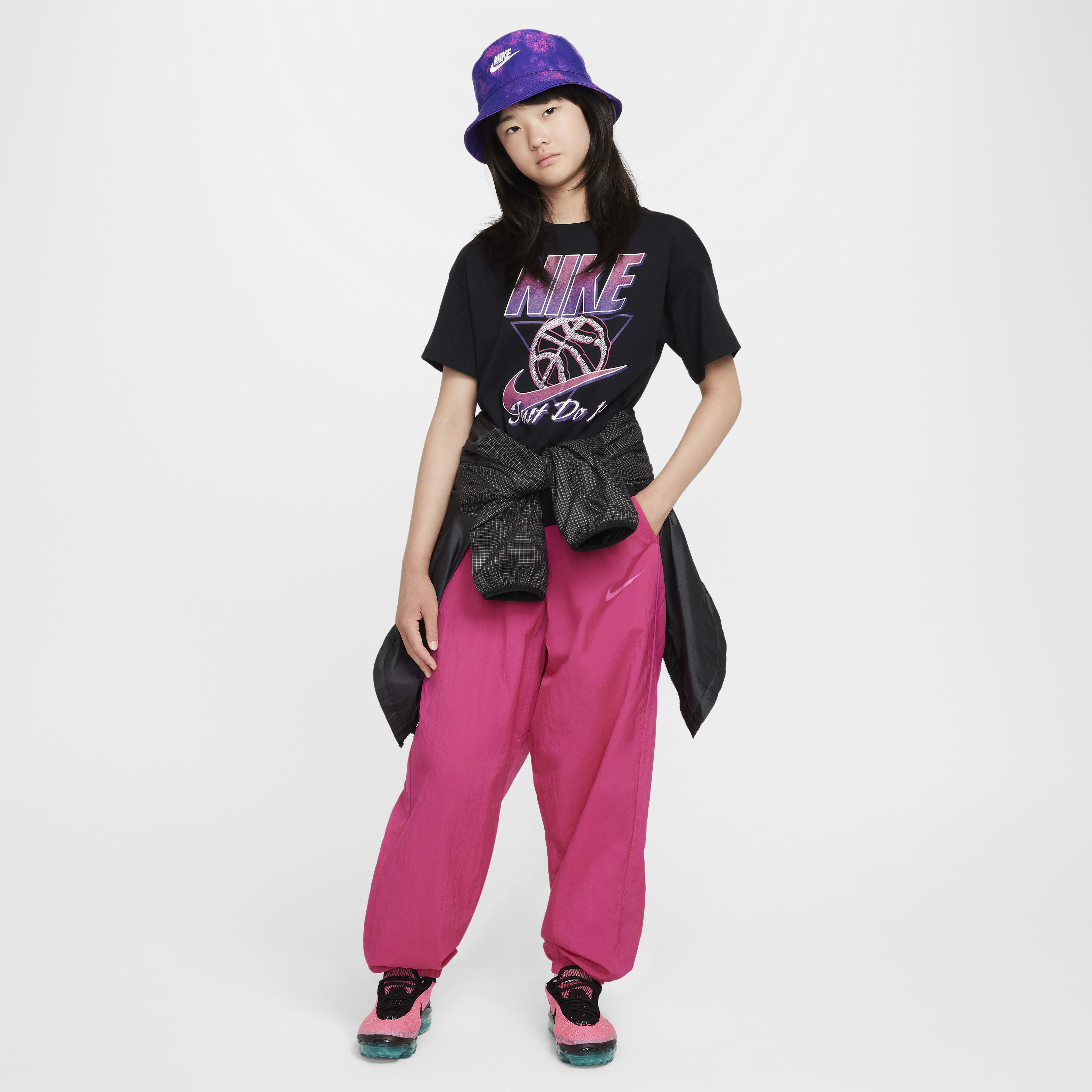 Nike Sportswear Big Kids' (Girls') T-Shirt