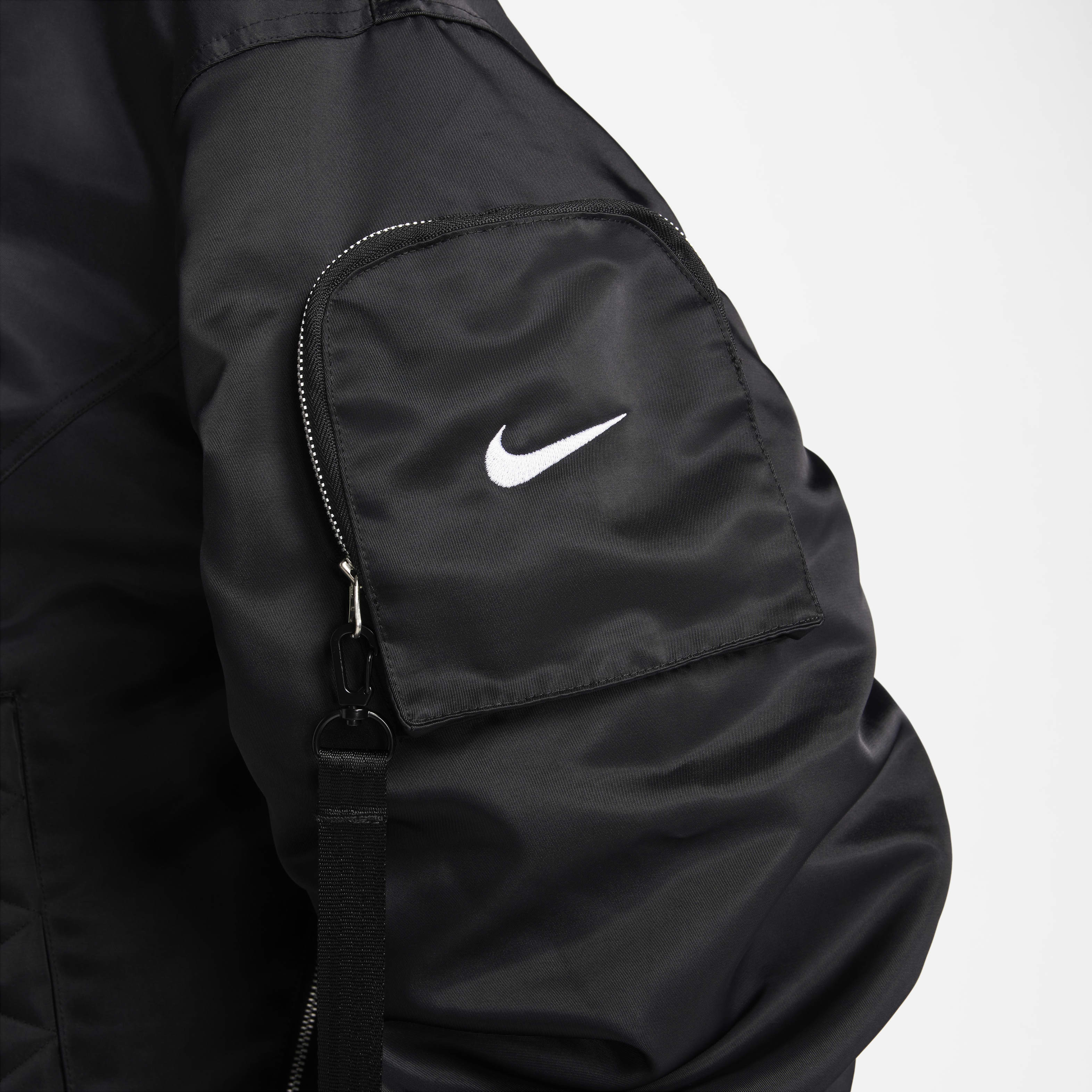 Nike Sportswear Essential Women's Therma-FIT Oversized Bomber Jacket