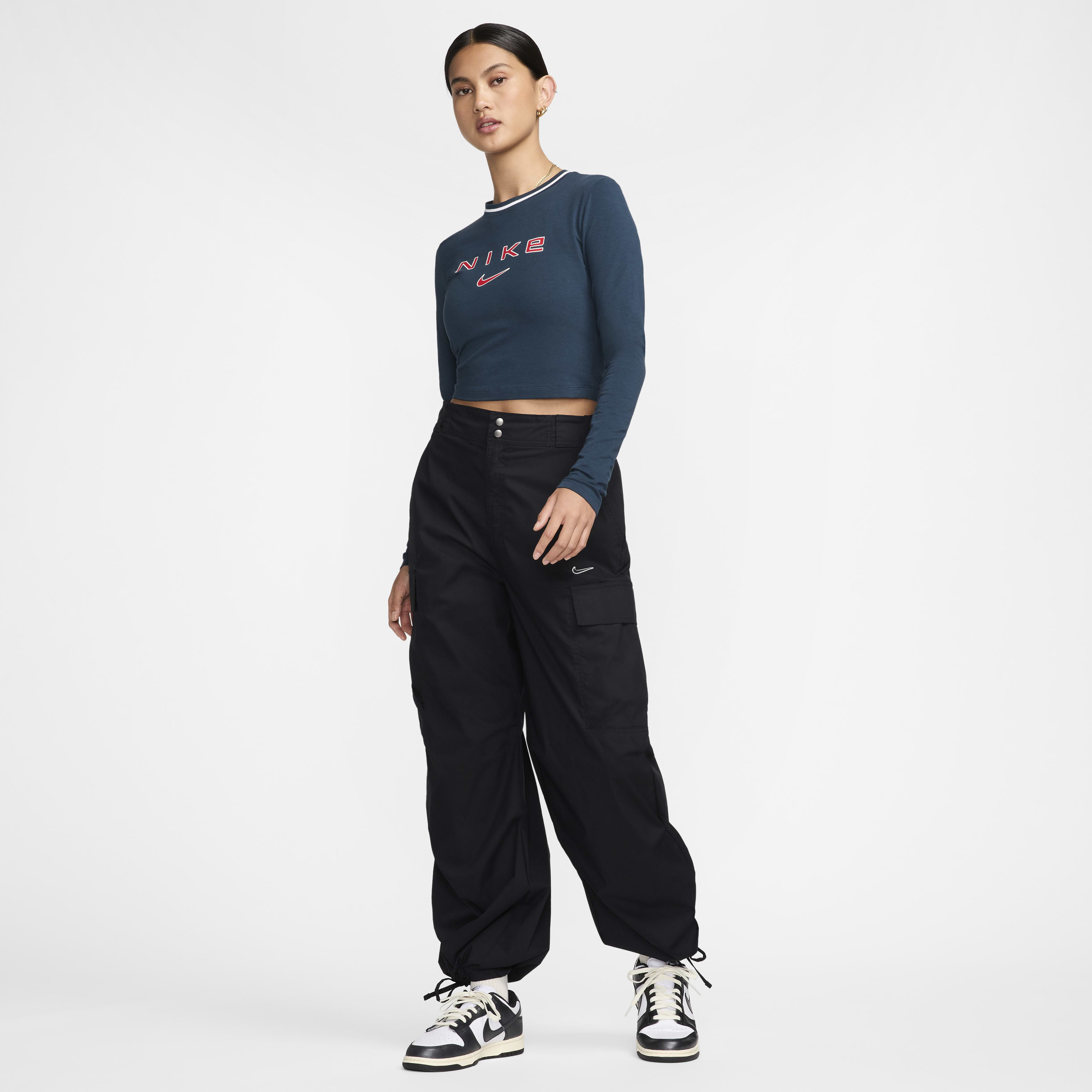 Nike Sportswear Chill Knit Women's Slim Long-Sleeve Cropped Graphic Tee