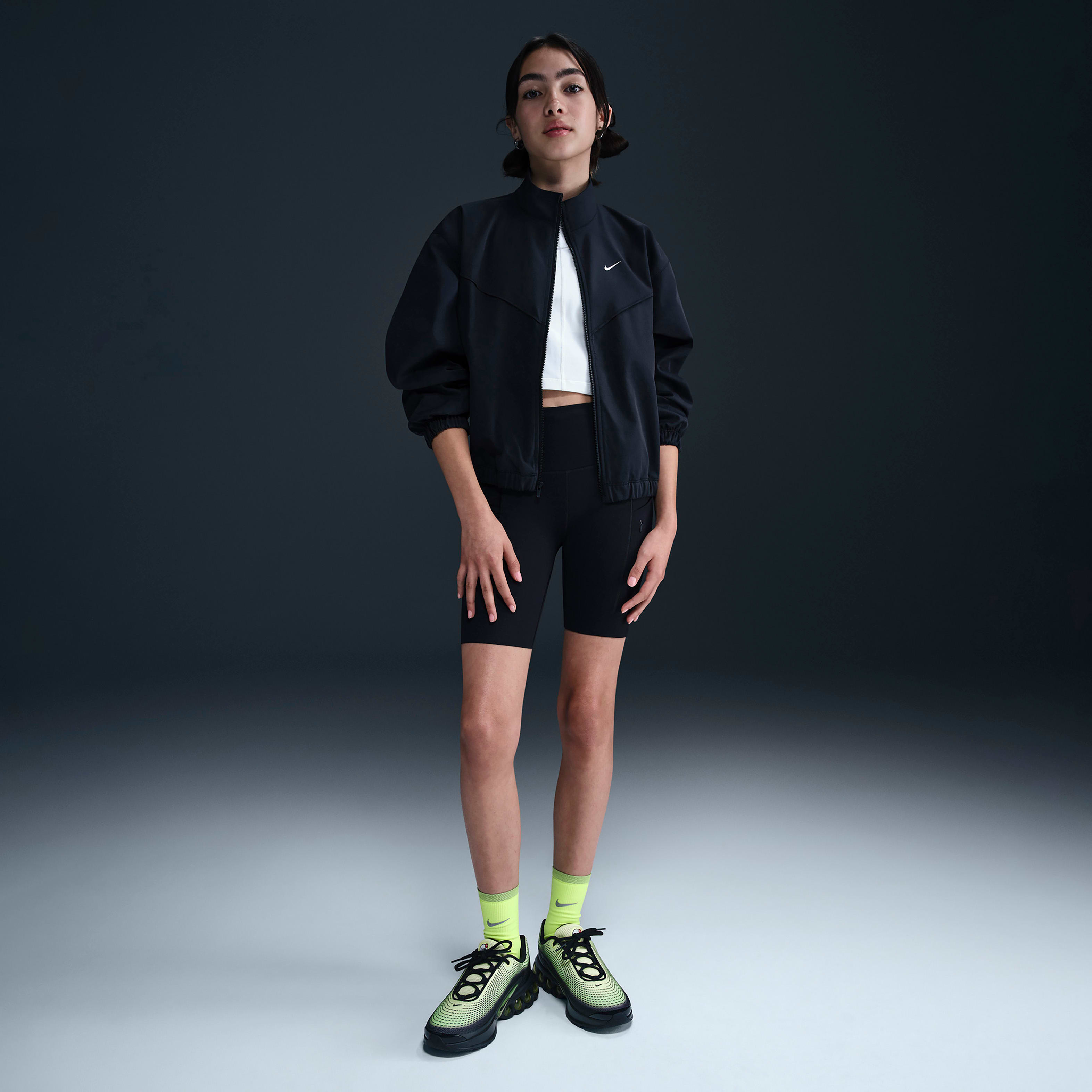 Nike Sportswear Girls' Cropped Long-Sleeve Top