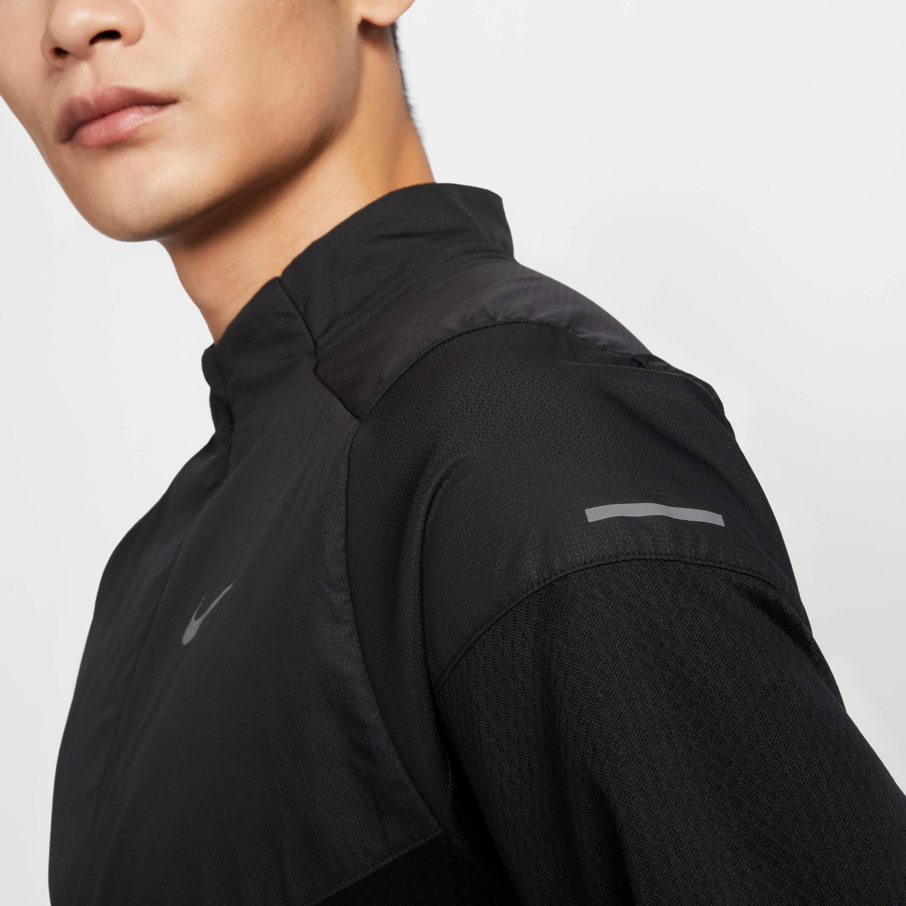 Nike Sphere Element Men's Therma-FIT Water-Repellent 1/2-Zip Running Top