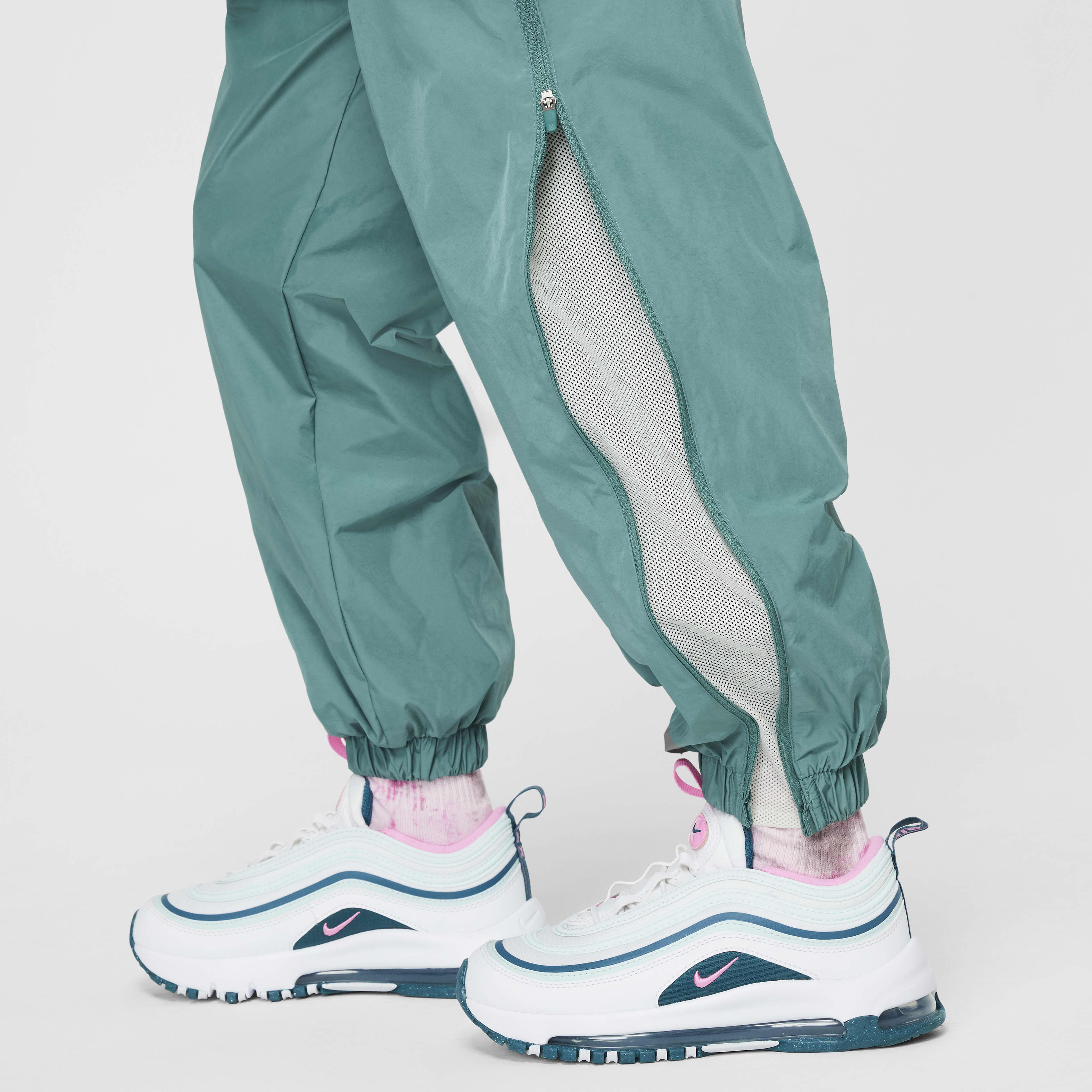 Nike Sportswear Big Kids' (Girls') Woven Pants