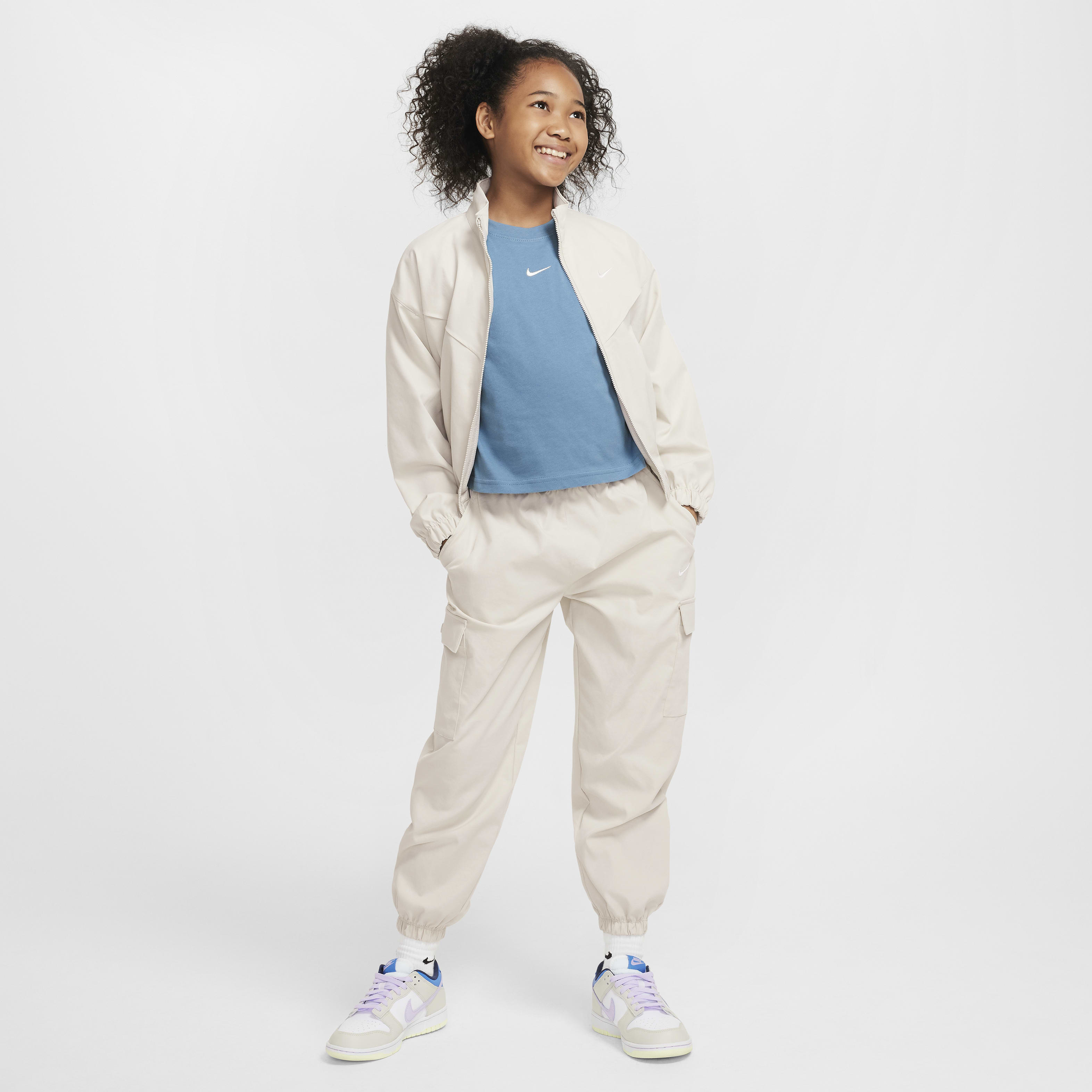 Nike Sportswear Essential Big Kids' (Girls') T-Shirt