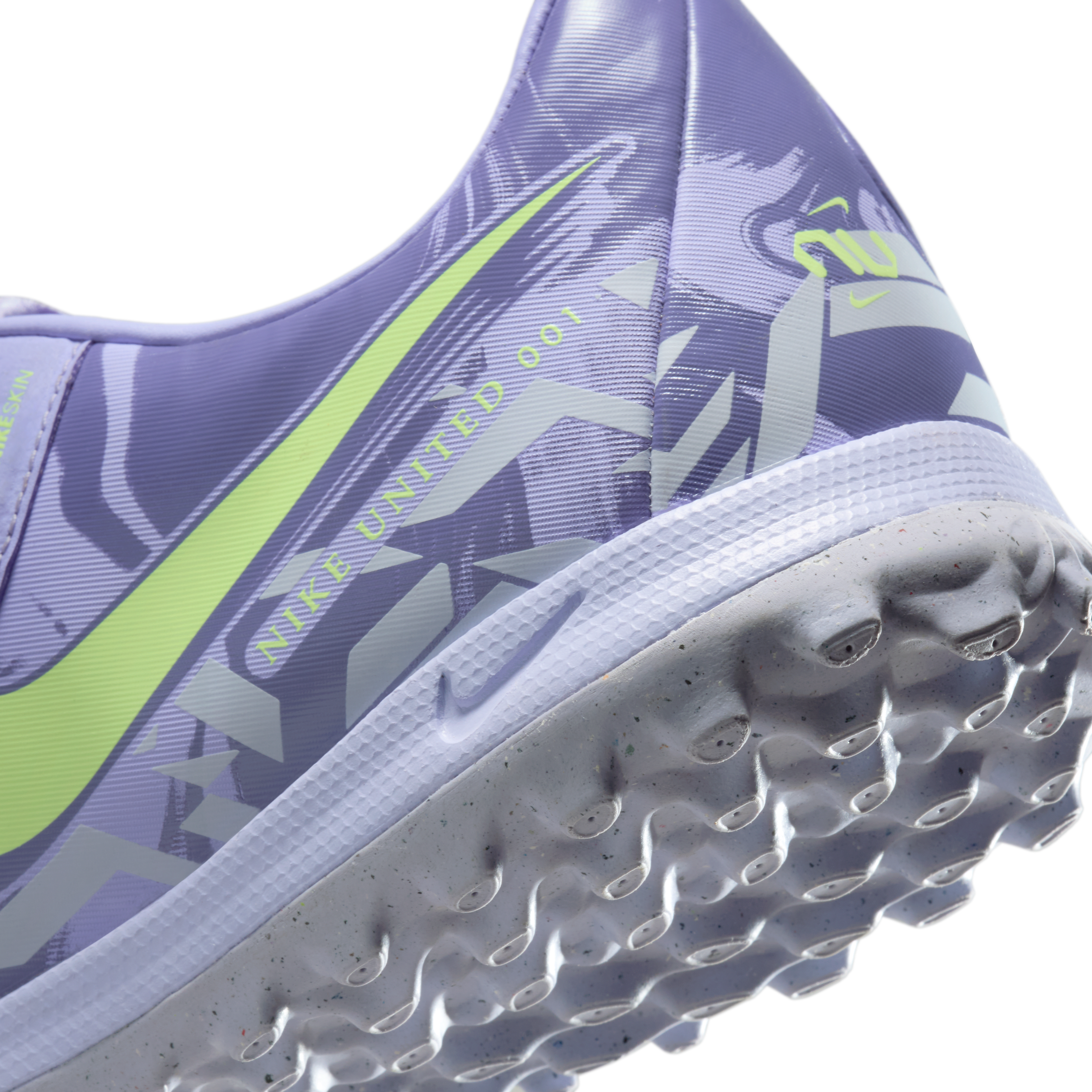 Nike United Phantom GX 2 Academy TF Low-Top Soccer Shoes