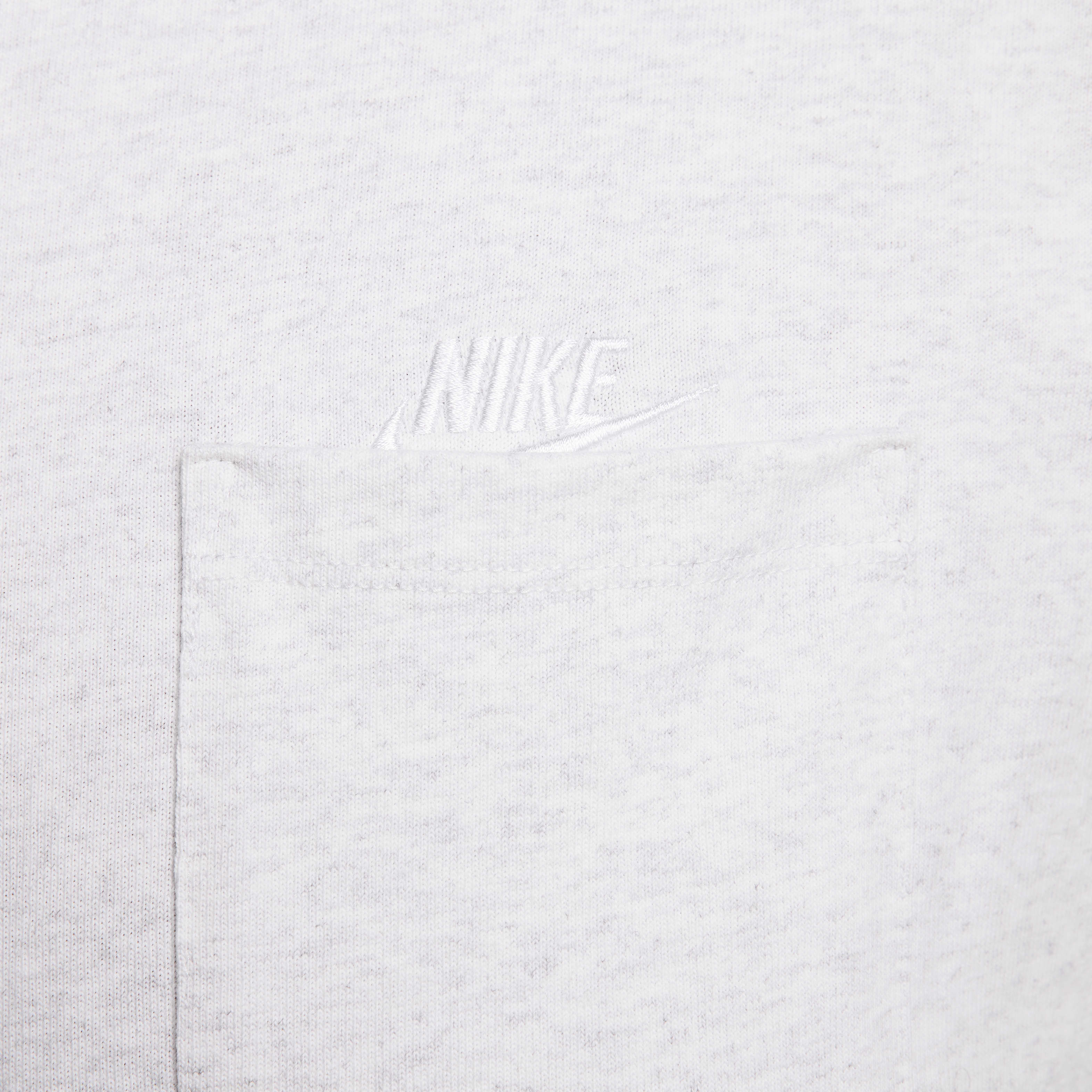 Nike Sportswear Premium Essentials Men's Pocket T-Shirt