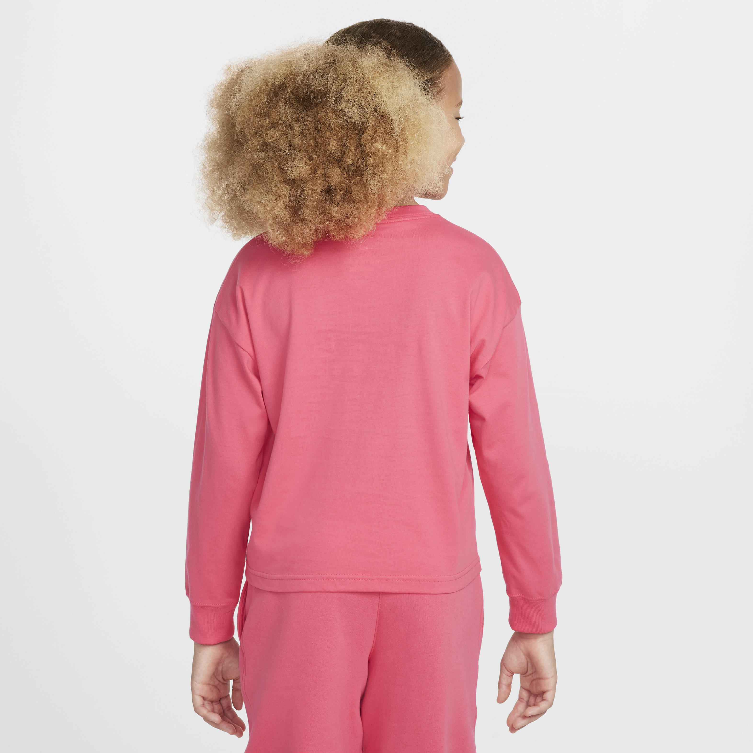 Nike Sportswear Essential Big Kids' (Girls') Long-Sleeve T-Shirt